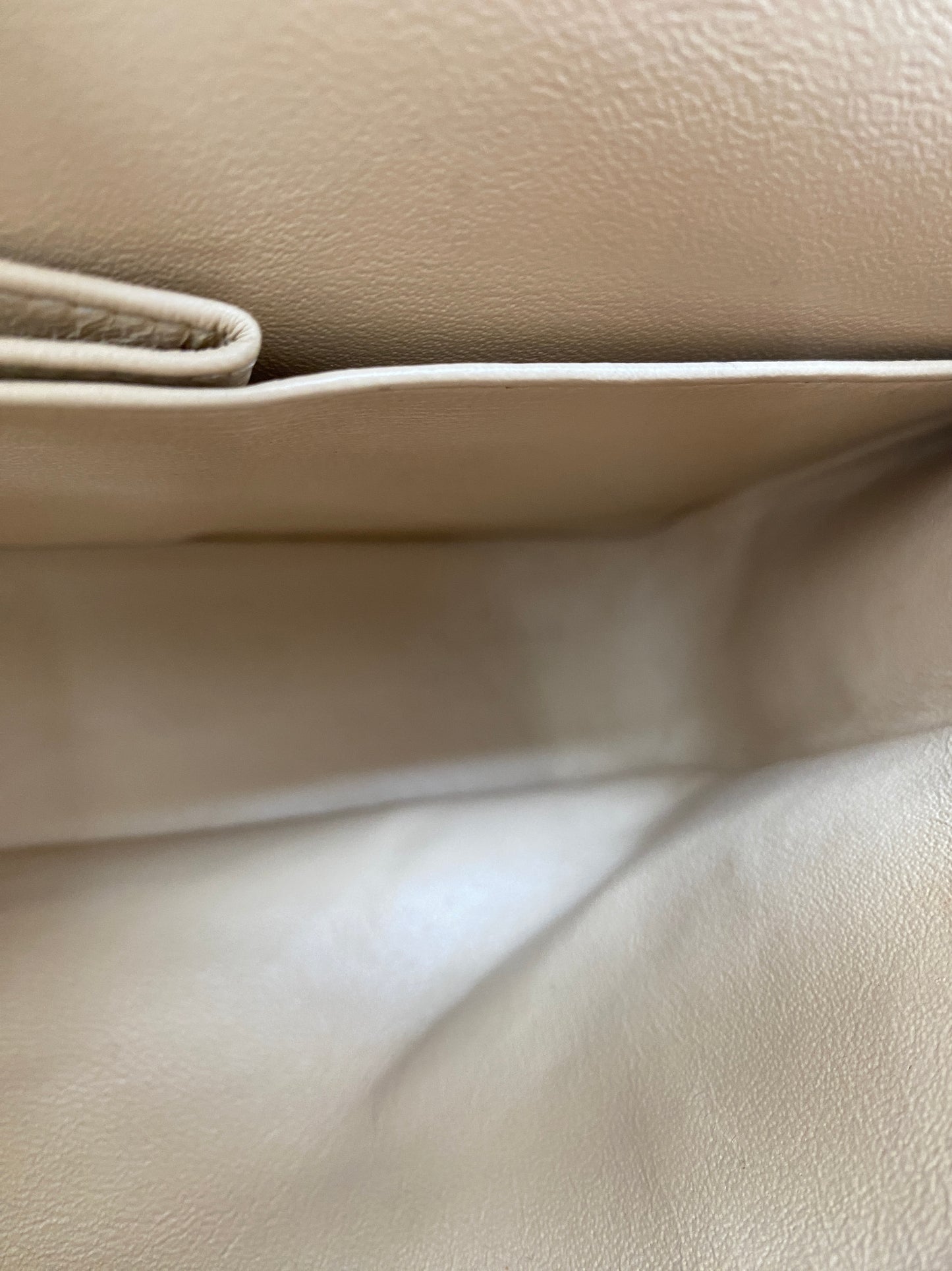 Chanel Classic Flap Medium Beige Caviar SHW