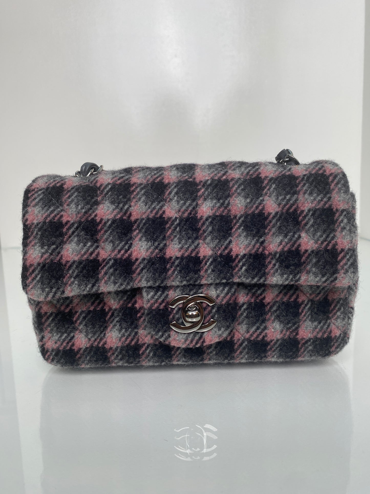 Chanel Classic Flap Small Pink/Black Wool SHW