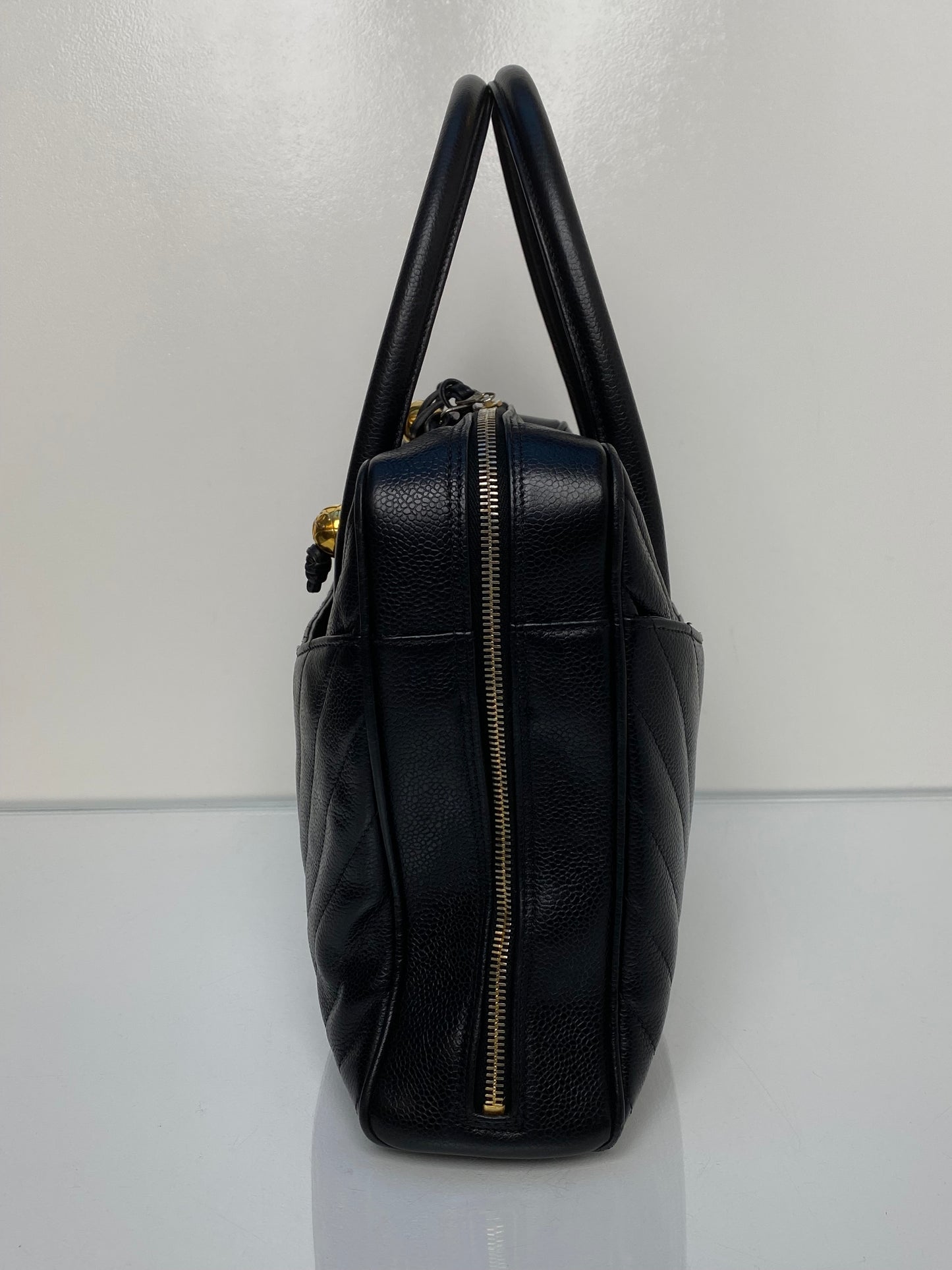 Chanel Vintage V-Stitch Hand Bag
