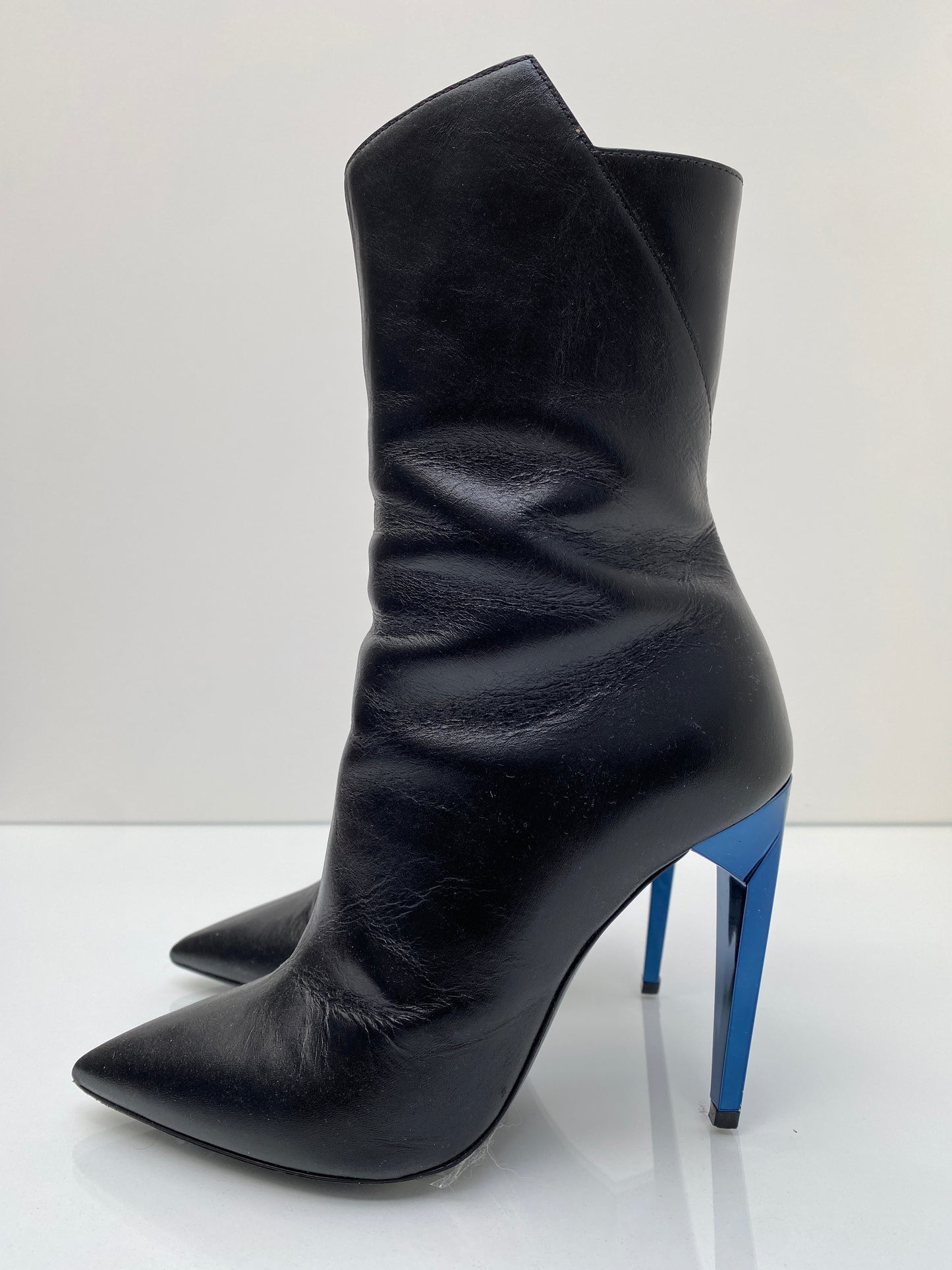 Saint Laurent Black Leather Boots, 35