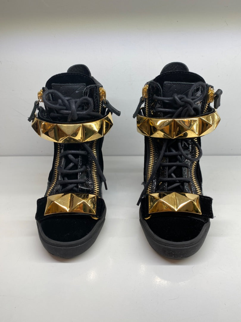 Guiseppe Zanotti Velvet & Gold Shoes, 37
