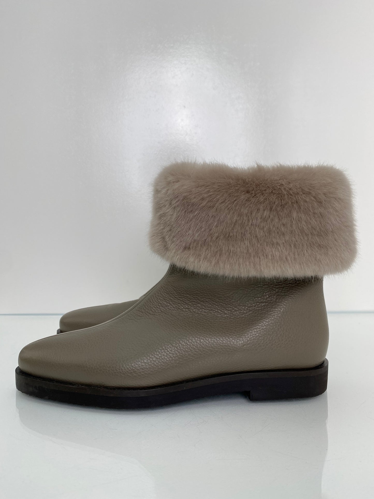 Toteme Brown Faux Fur Trim Boots, 39