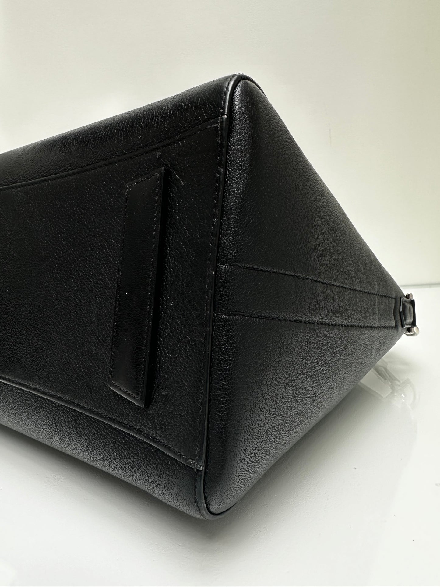 Givenchy Black Antigona Leather Tote