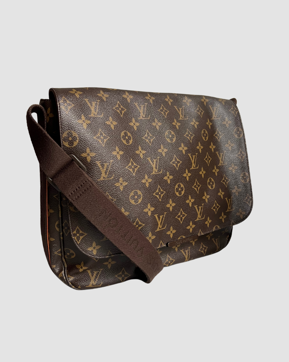 Louis Vuitton Messenger Beaubourg MM
