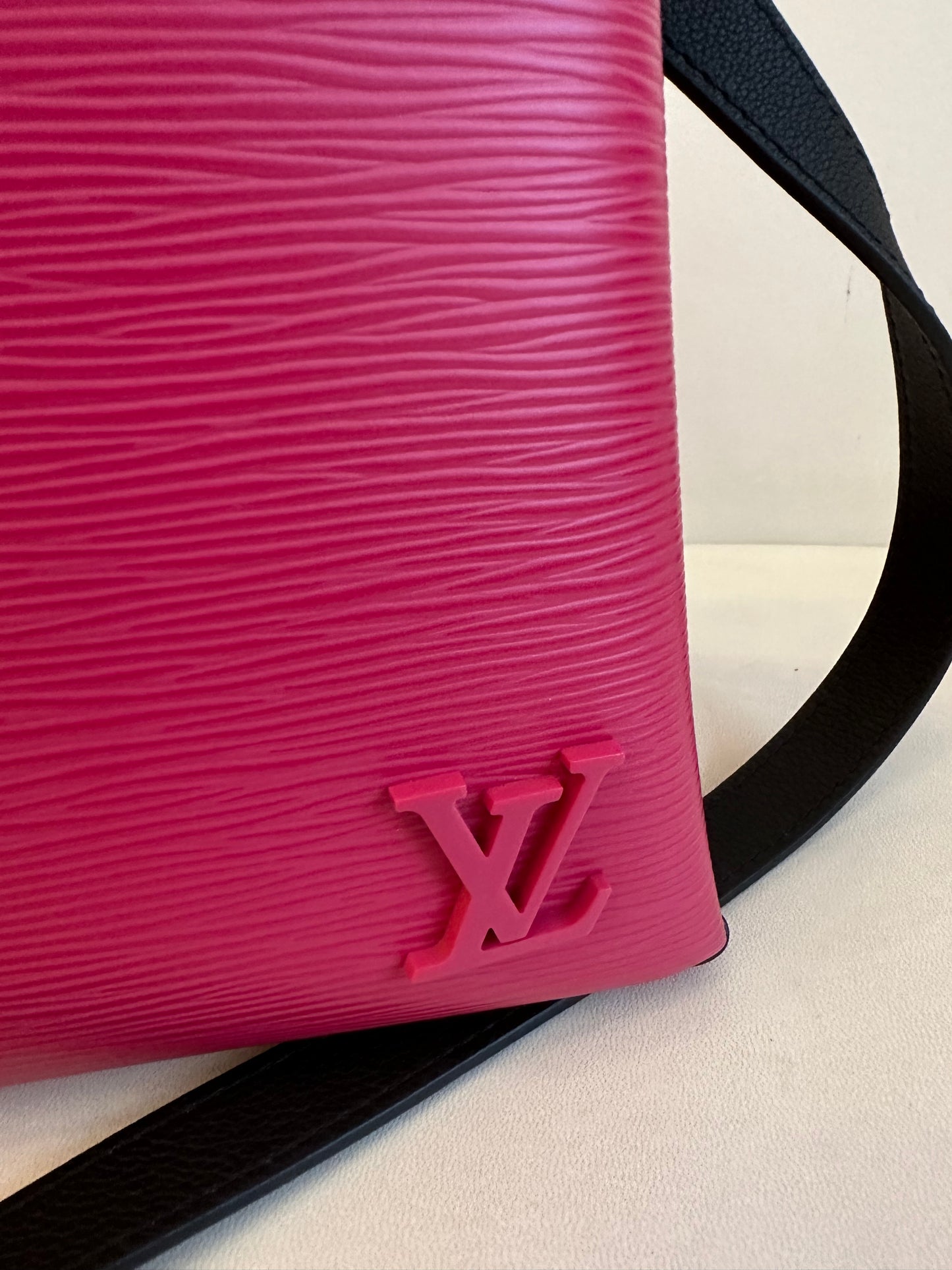 Louis Vuitton Hot Pink Epi Kleber Tote