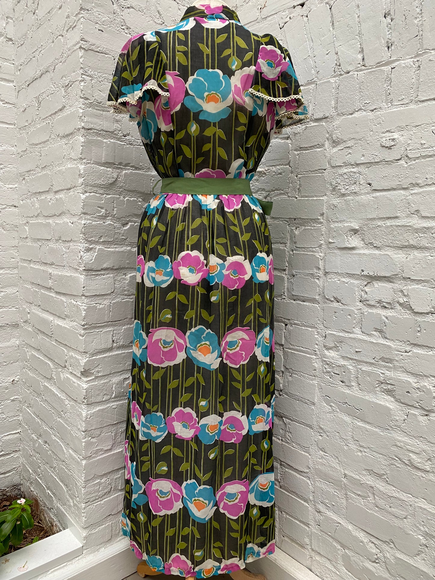 Raymodes Black, Green, Purple, & Blue Floral Dress, 16