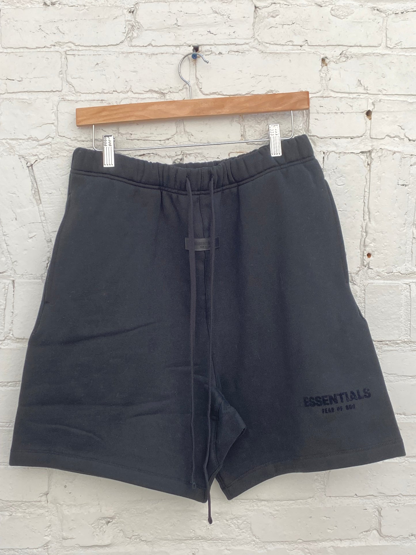Essentials Black Shorts, M