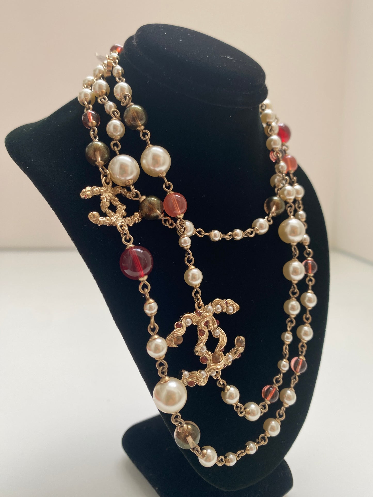 Chanel Pearl Red/Pink/Orange Station Necklace