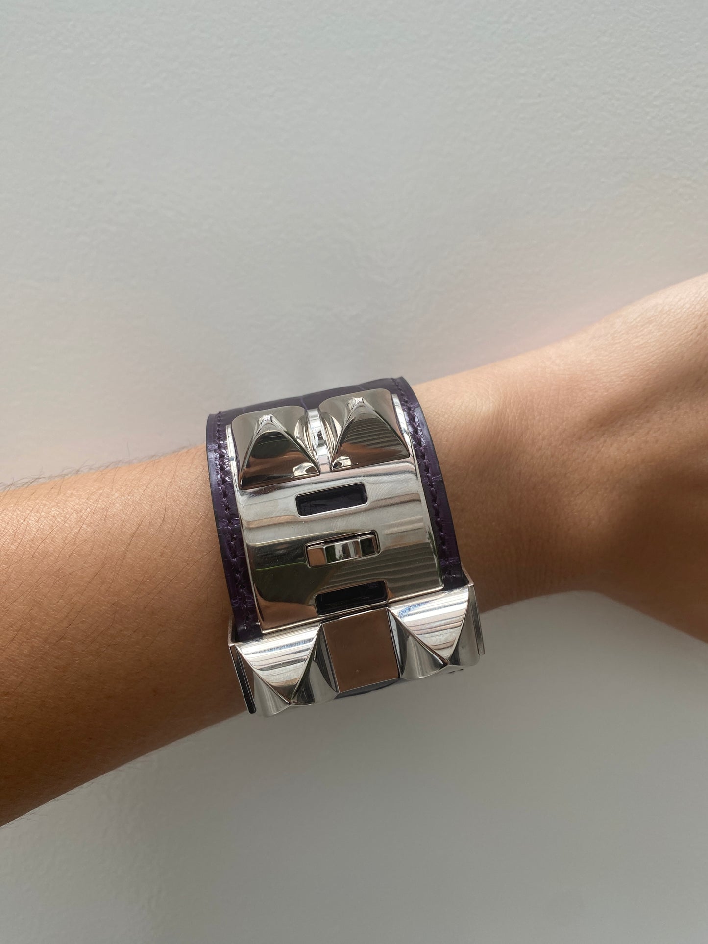 Hermes Purple Croc Collier de Chien Cuff PHW