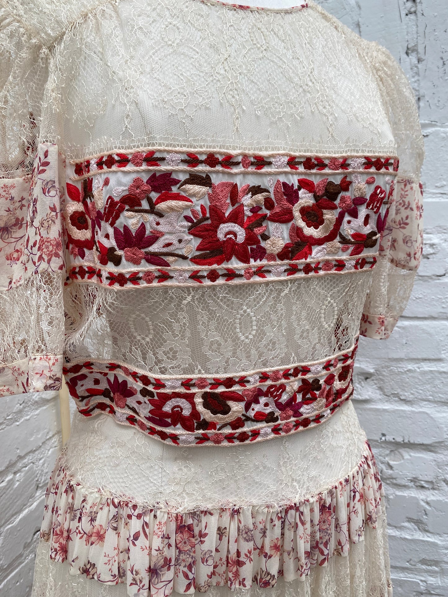 Etro Cream & Lace Red Floral Dress, 42