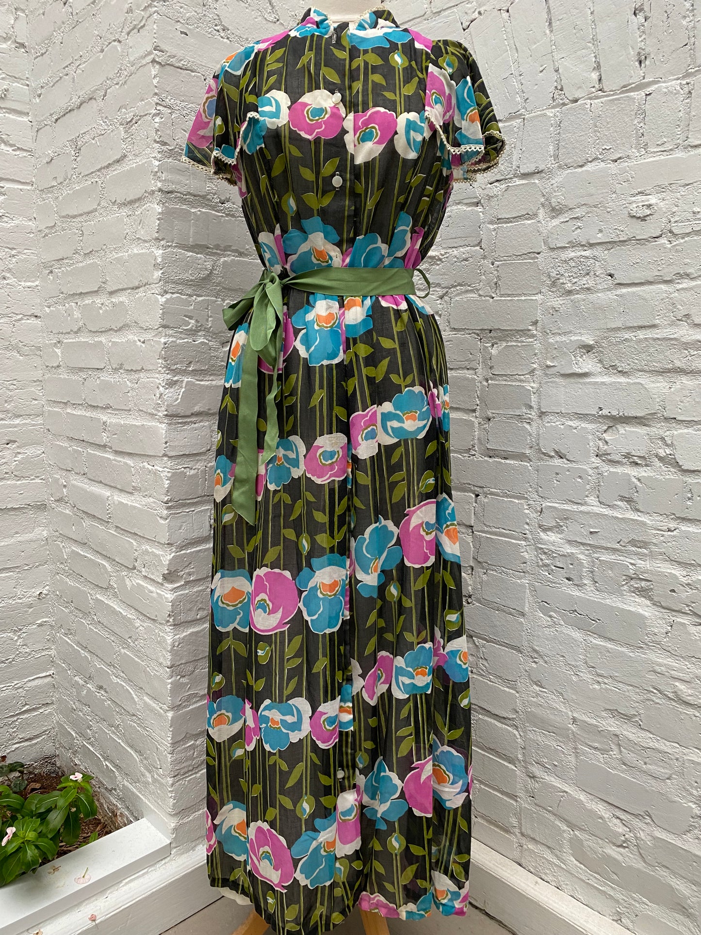 Raymodes Black, Green, Purple, & Blue Floral Dress, 16