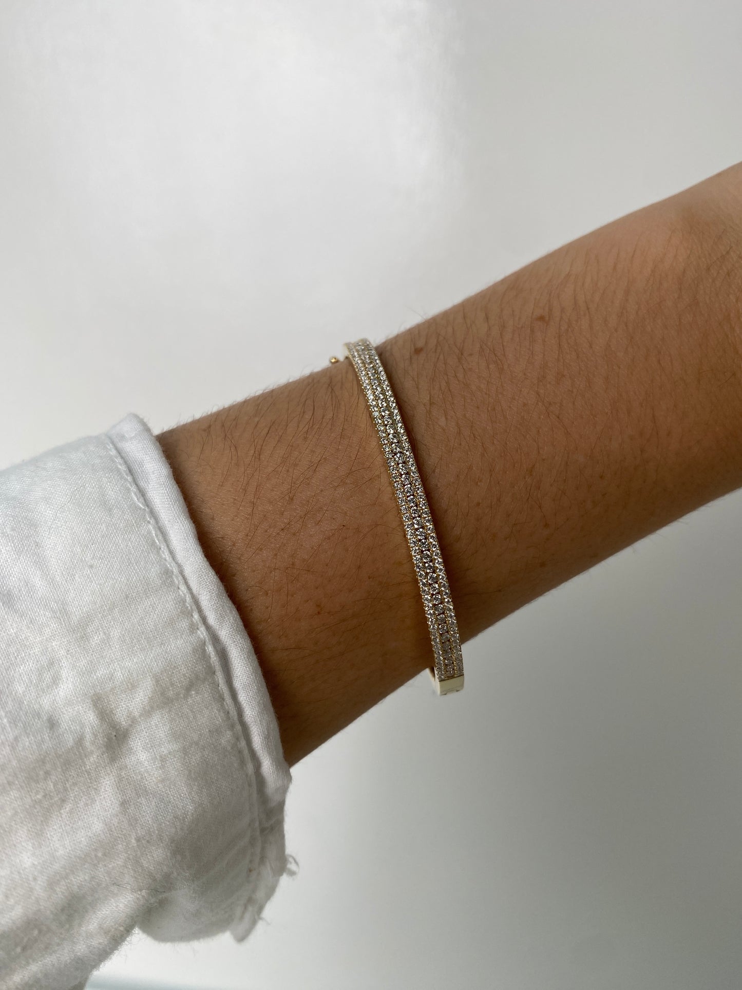 14KY Half-Way Pave Diamond (1.31 ctw) Bangle
