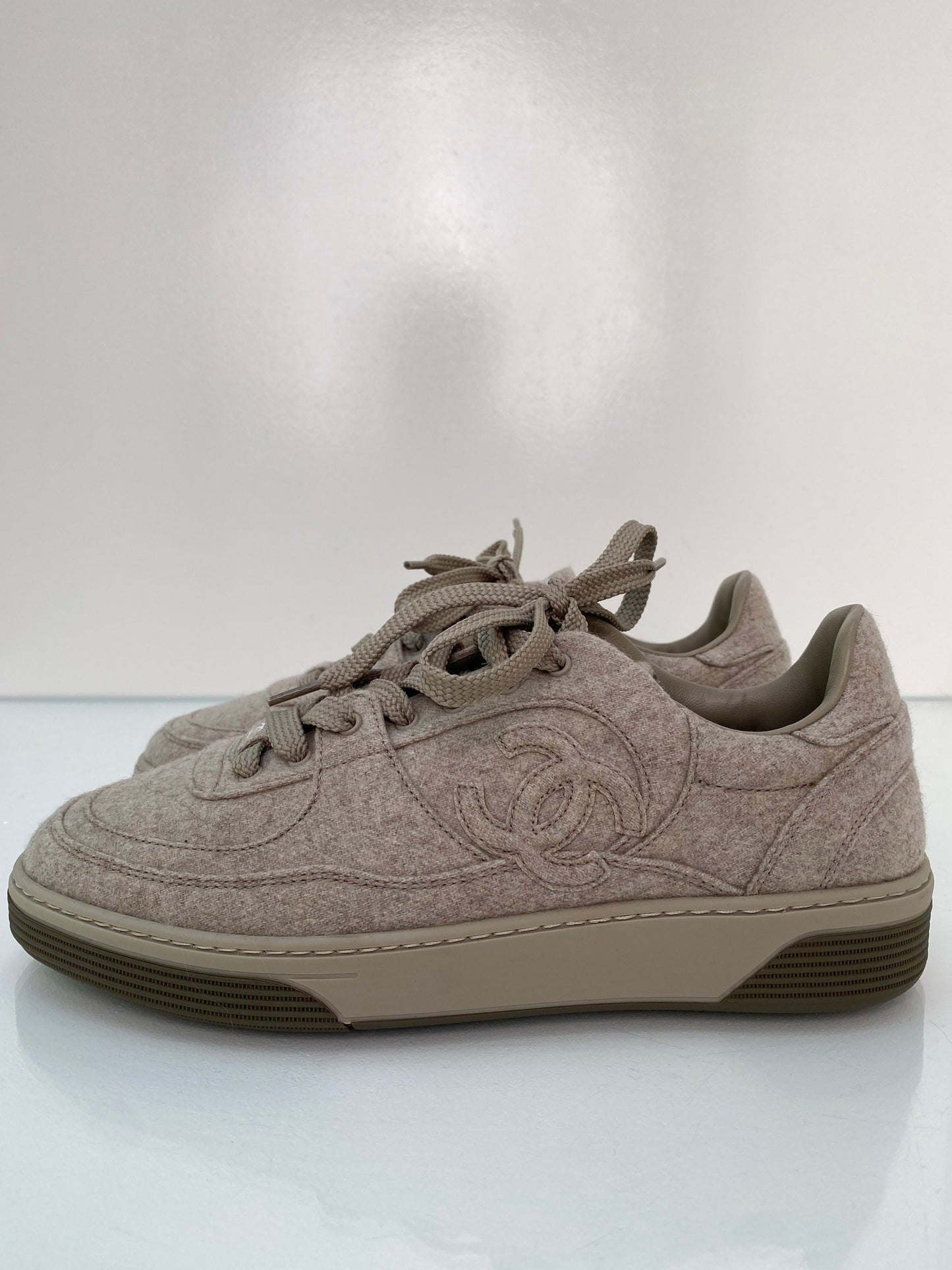 Chanel Brown / Grey Wool Interlocking CC Sneakers, 39