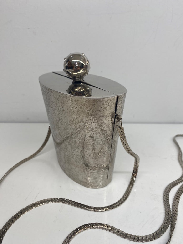 Elan Silver Evening Kisslock Clutch