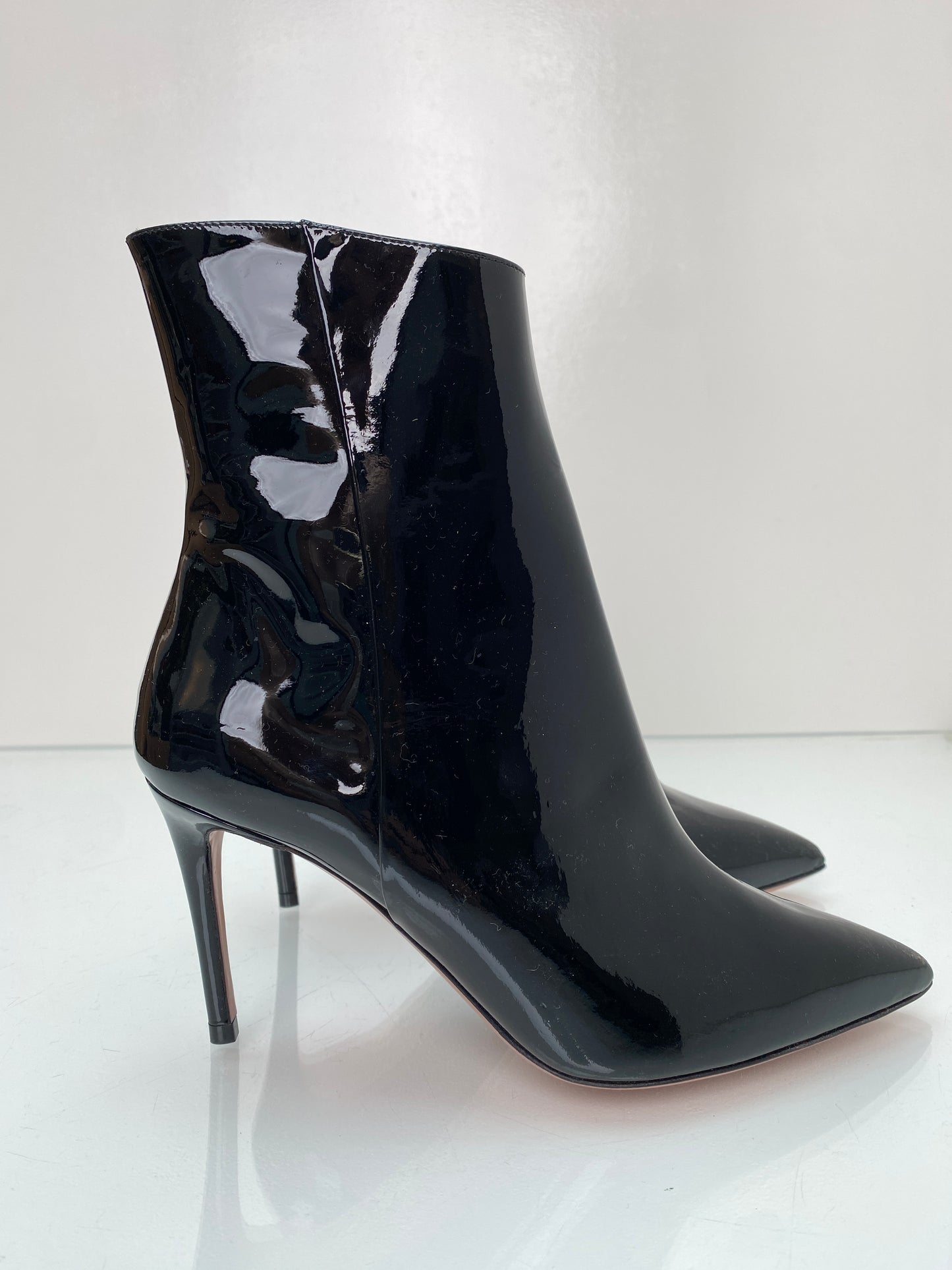 Aquazarra Black Patent Leather Boots, 35