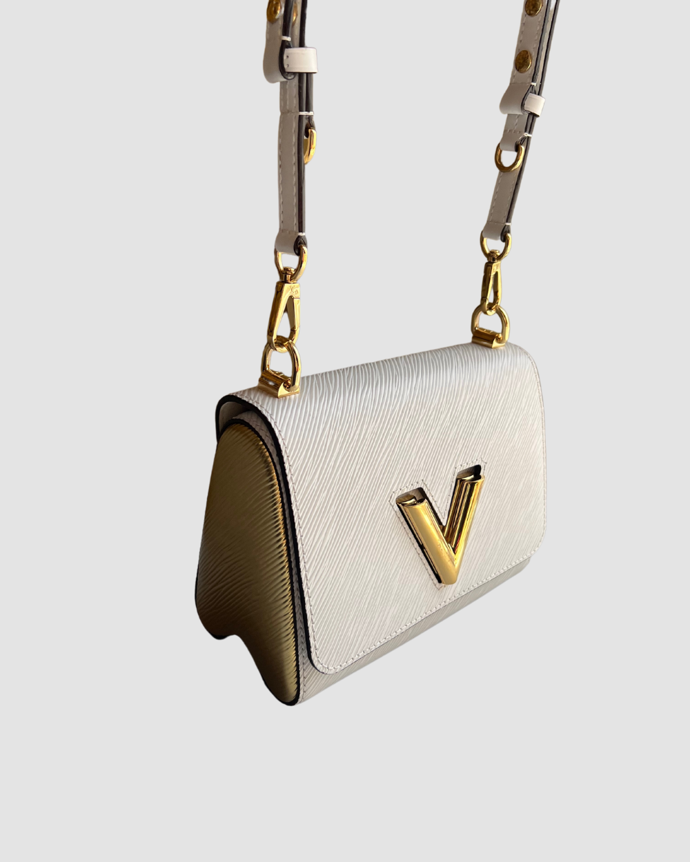 Louis Vuitton Twist Lock White Epi