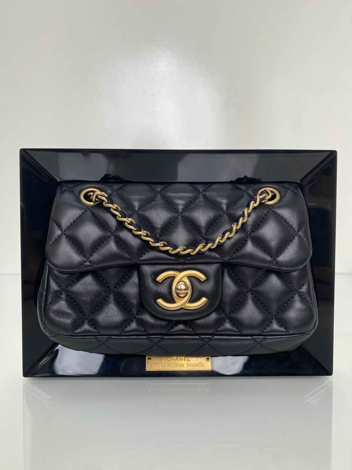 Chanel Black Lambskin 2014 Lambskin & Plexiglass "Collection Privee" Picture Frame Minaudière Bag GHW