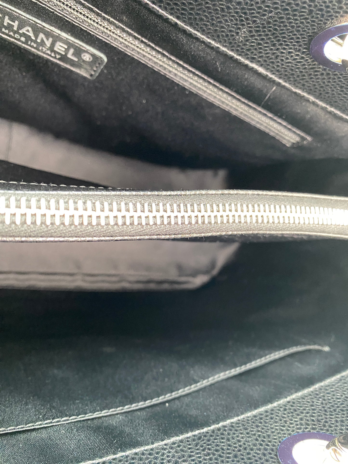 Chanel Black Caviar XL GST SHW #18