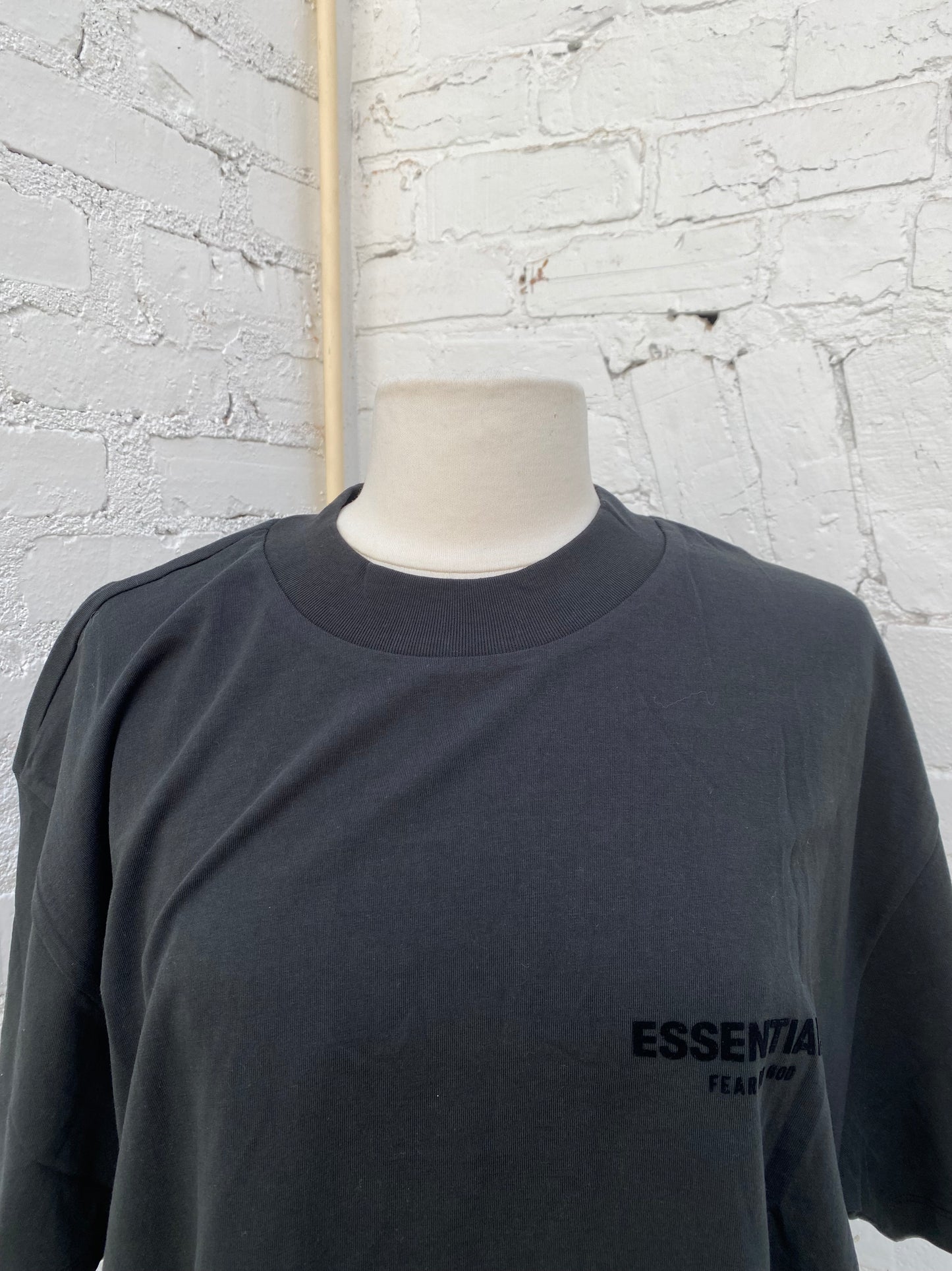 Essentials Fear of God Black T-Shirt, M