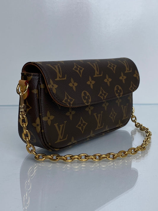 Louis Vuitton Monogram Ivy Wallet On Chain Bag GHW