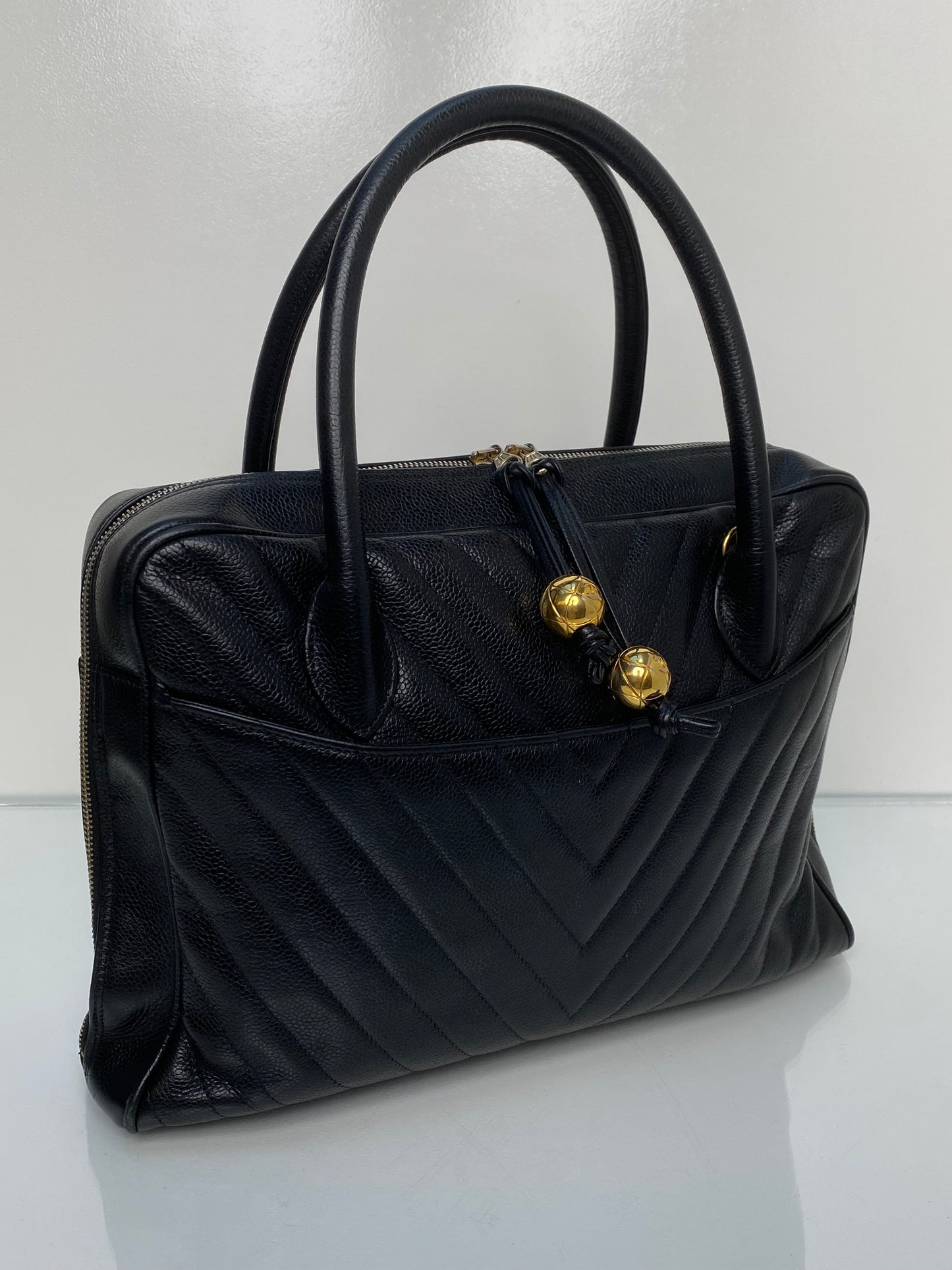 Chanel Vintage V-Stitch Hand Bag