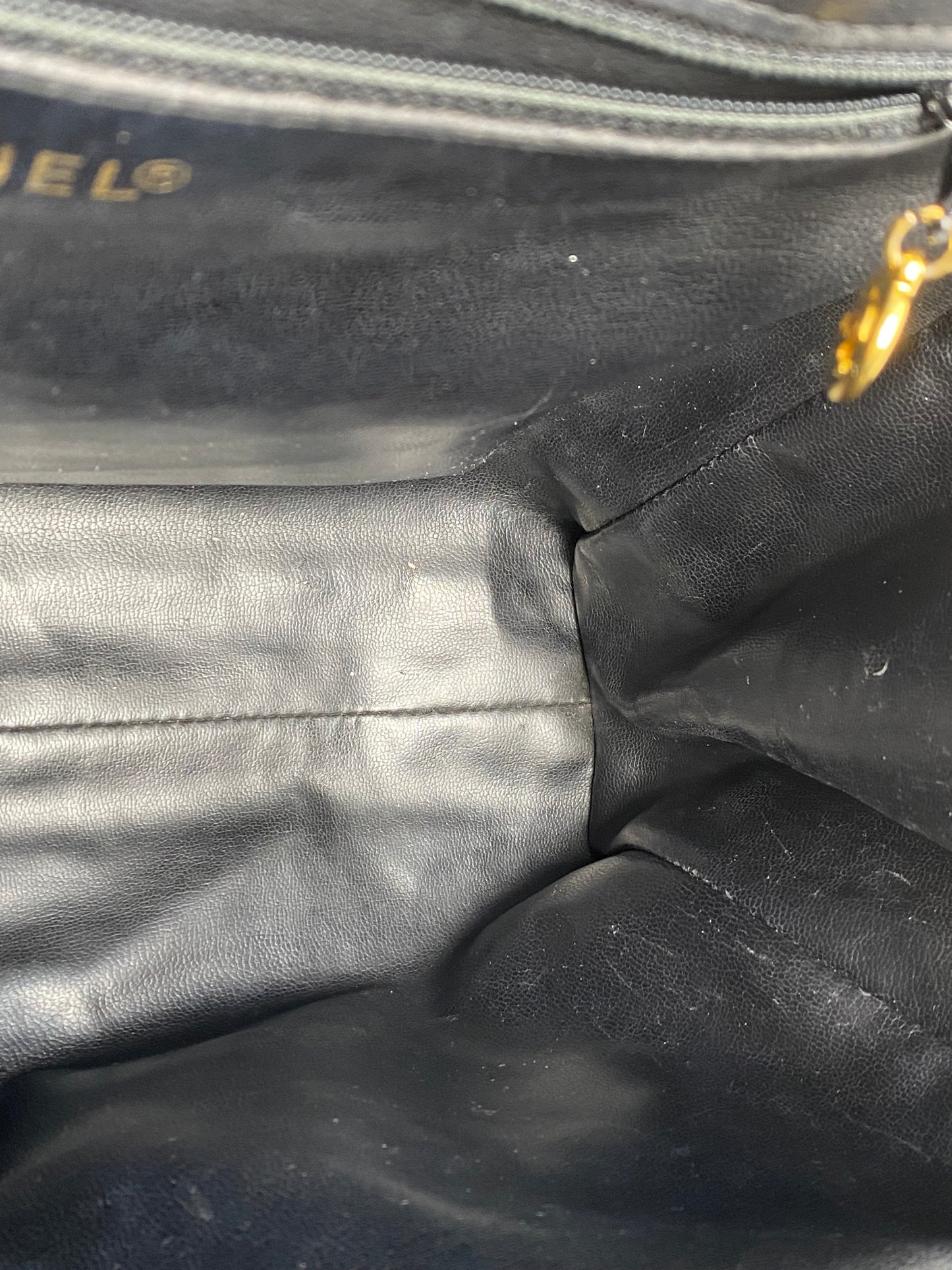 Chanel Vintage V-Stitch Hand Bag