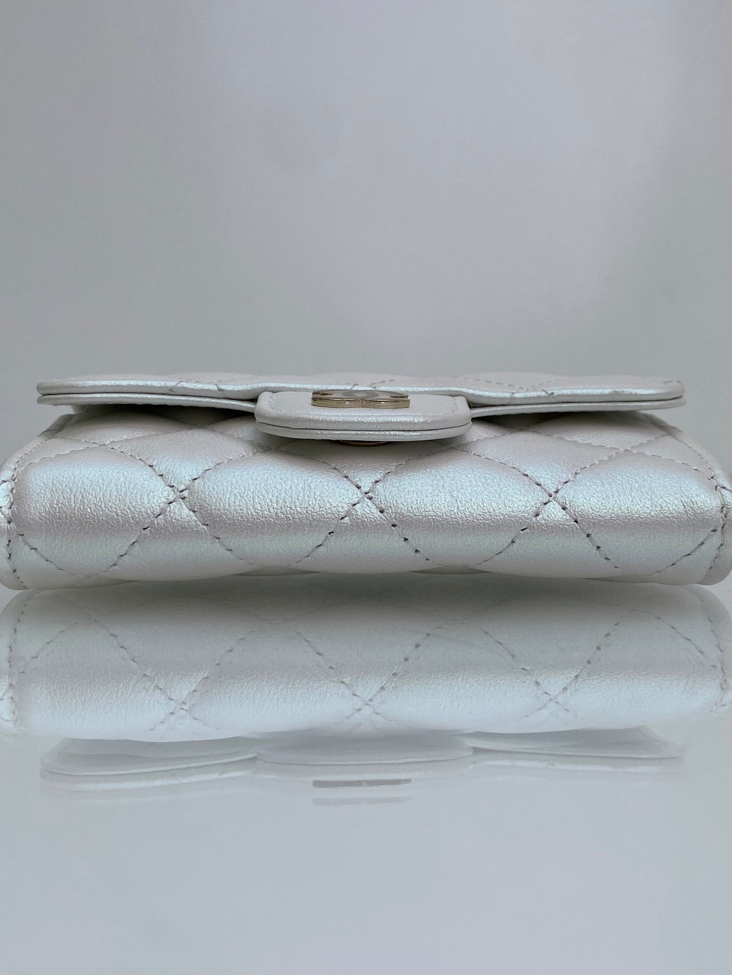 Chanel White Iridescent Calfskin Quilted Flap Card Holder GHW