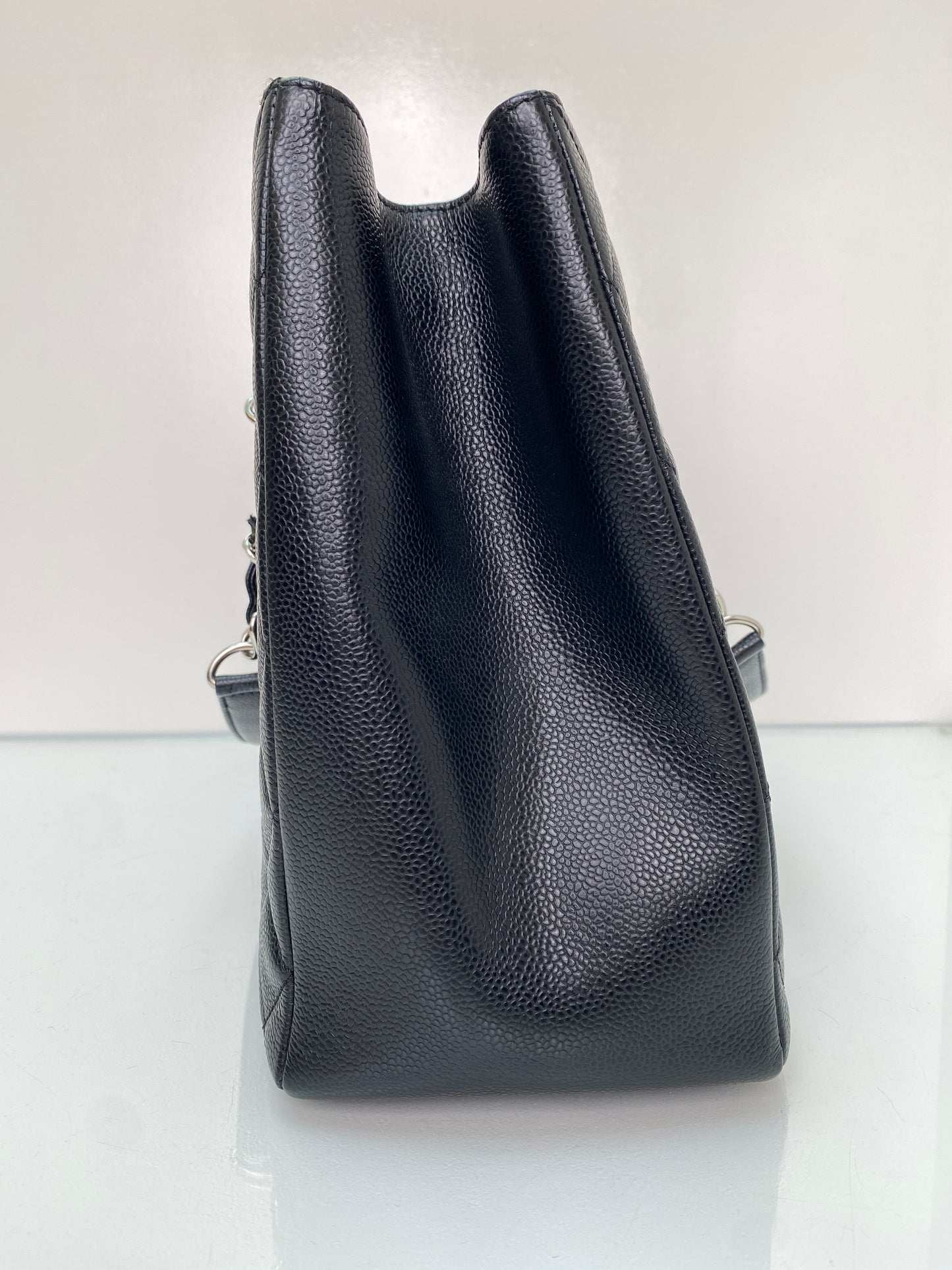 Chanel Black Caviar XL GST SHW #18
