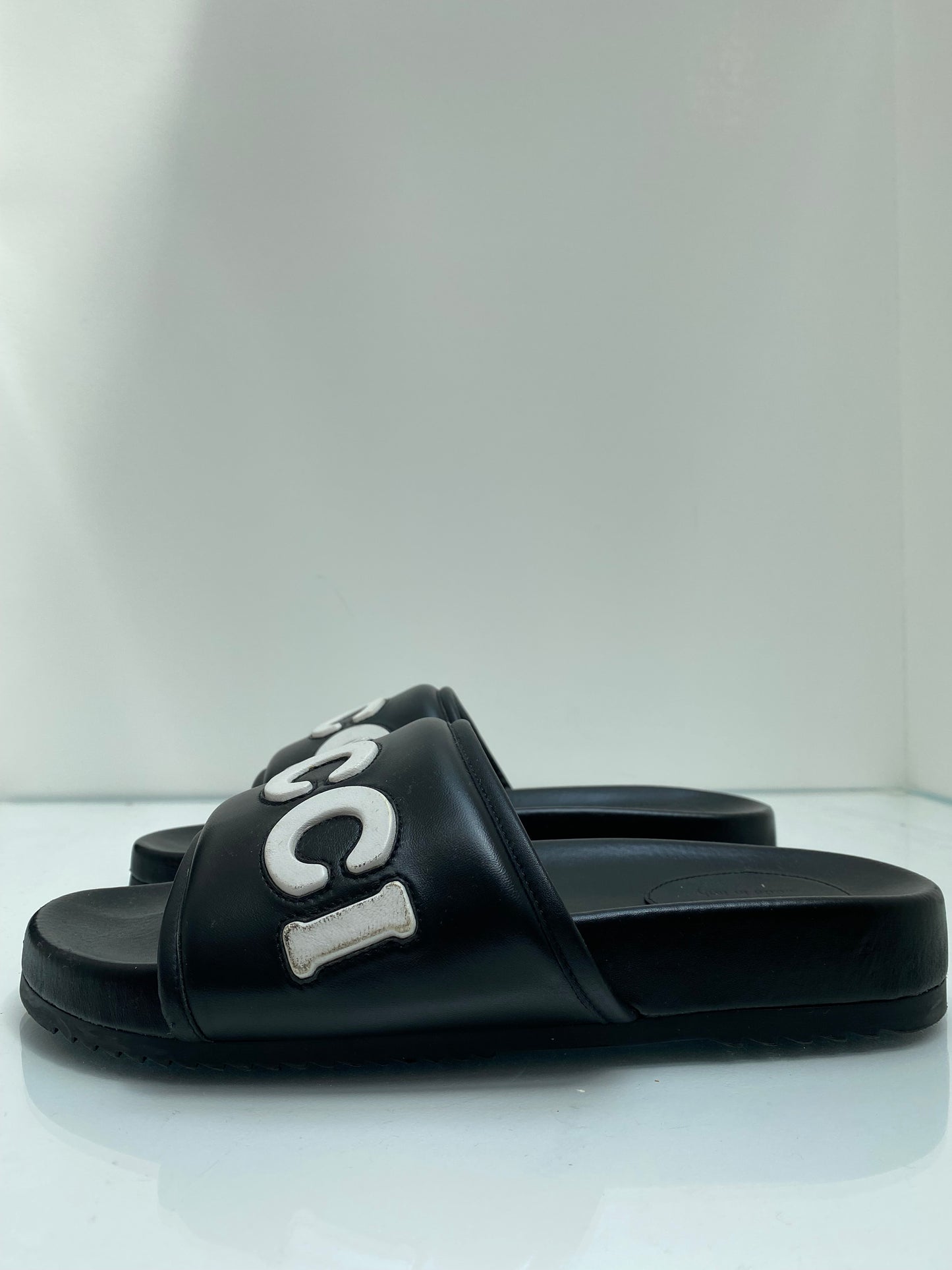 Gucci Men’s Black Leather ‘Gucci’ Slides, 11