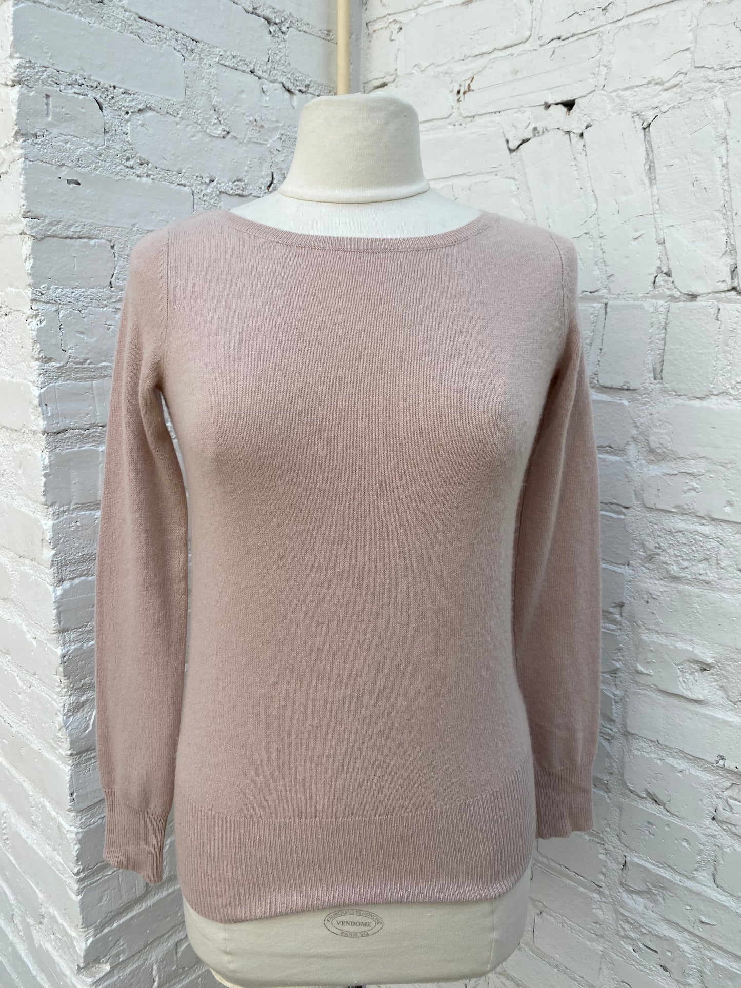 Neiman Marcus Pink Cashmere Sweater, S