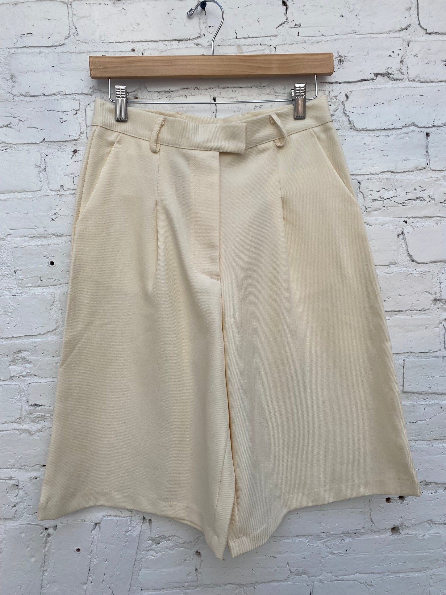Indefeir Cream Varsity Jacket & Shorts Set, S