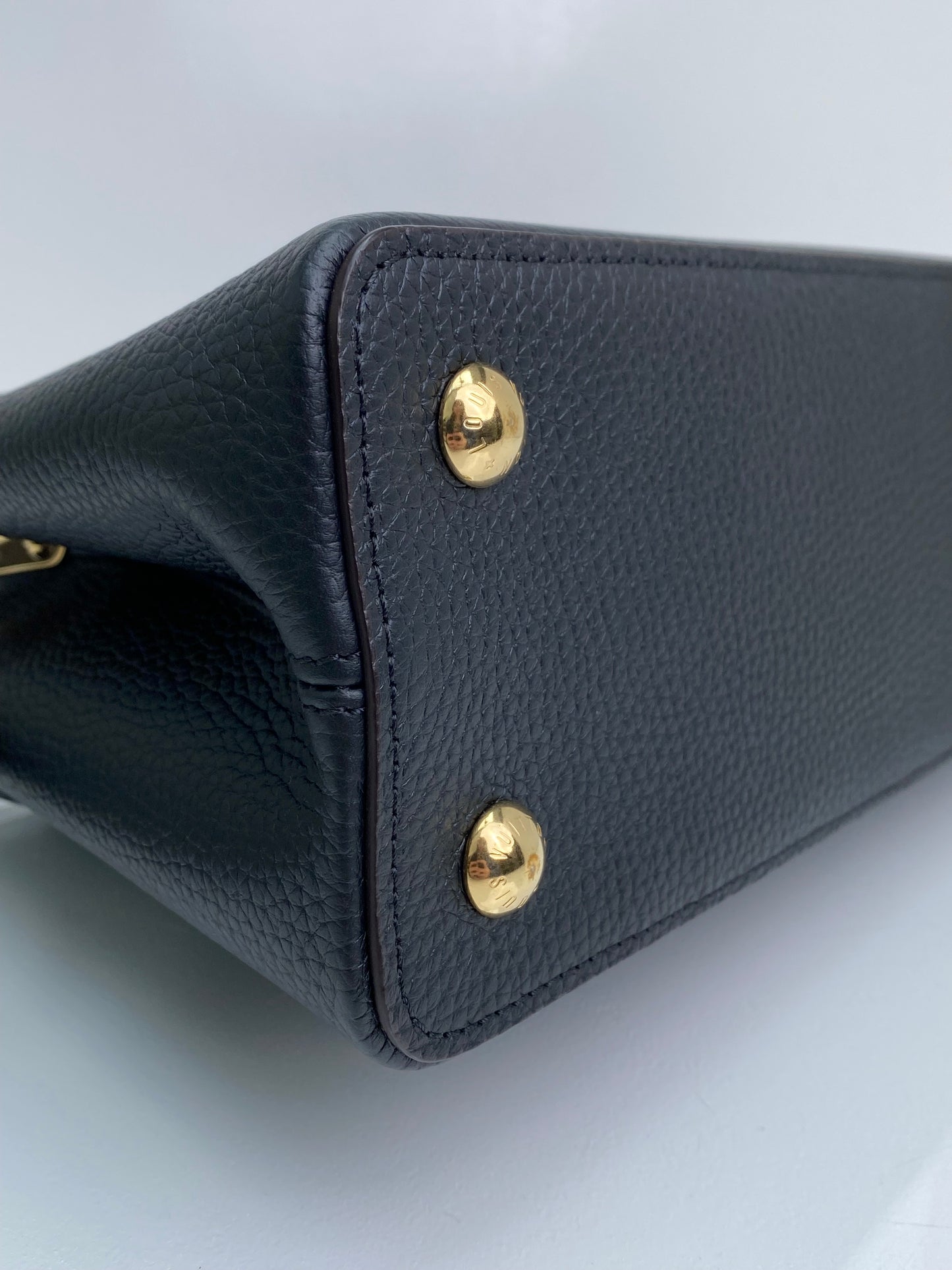 Louis Vuitton Capucines MM Black GHW