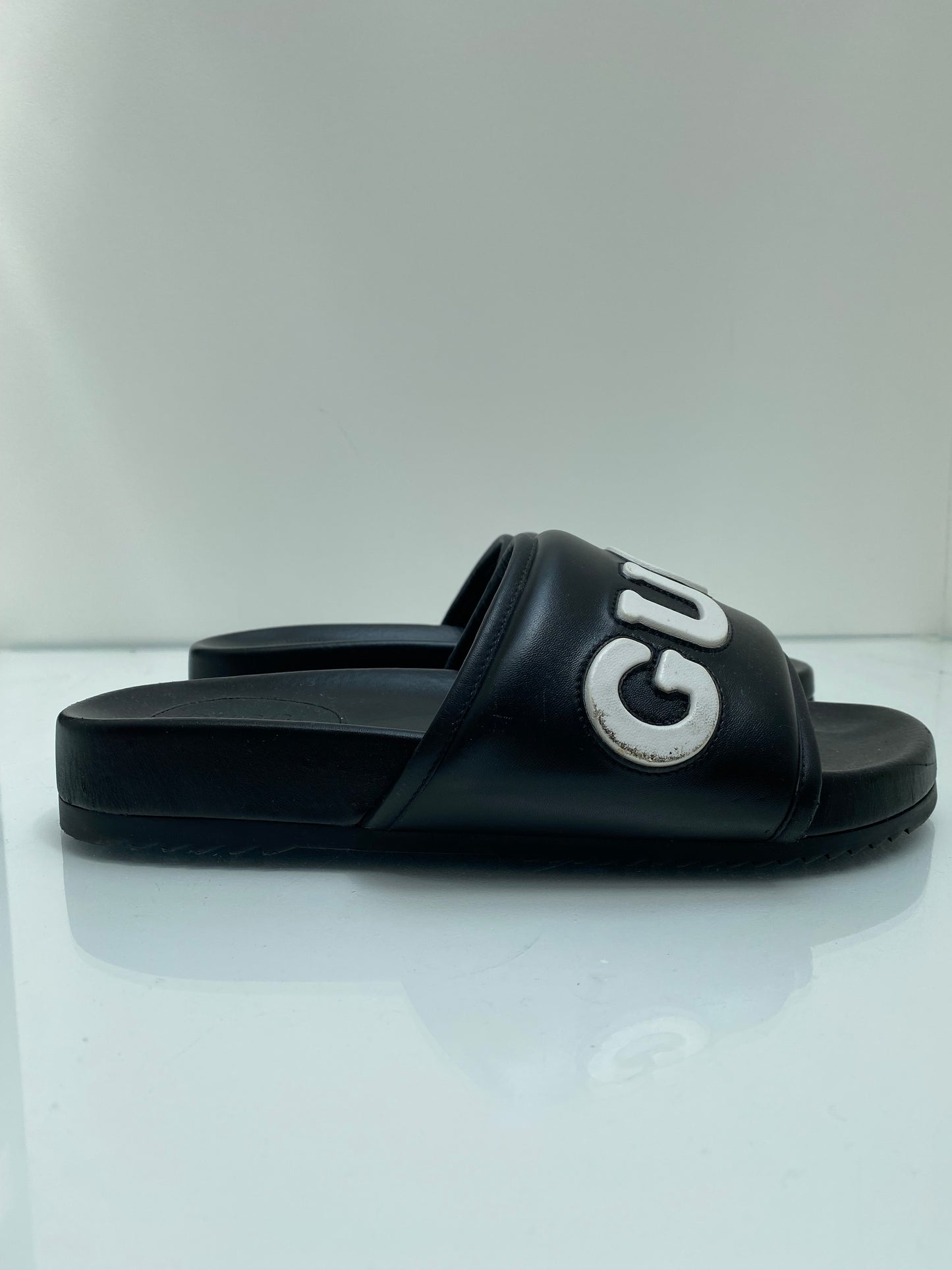 Gucci Men’s Black Leather ‘Gucci’ Slides, 11