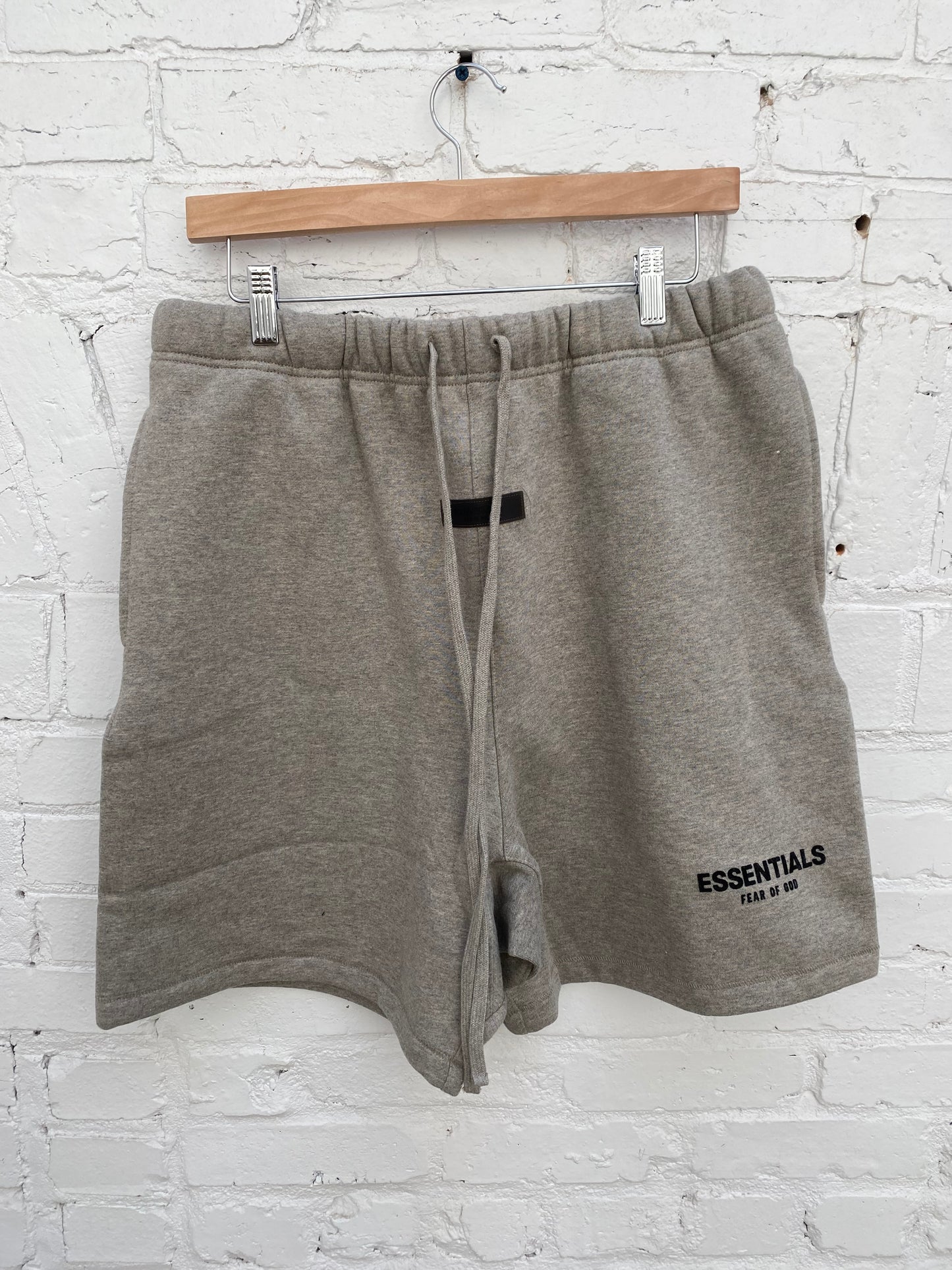 Essentials Fear of God Grey Shorts, L