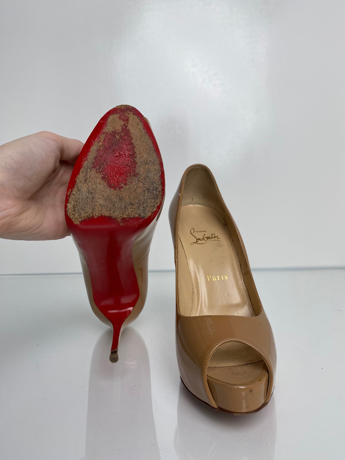 Christian Louboutin Nude Patent Kitten Heels, 38