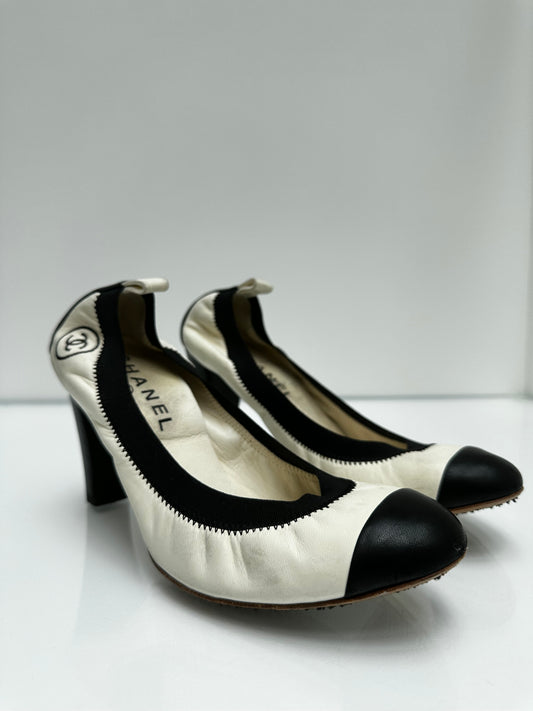 Chanel White Leather & Black Heels, 40