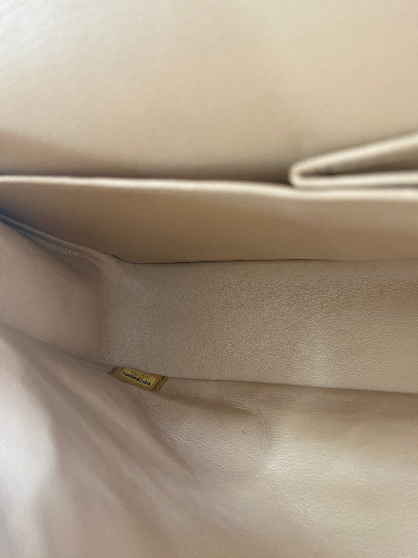 Chanel Classic Flap Medium Beige Caviar SHW