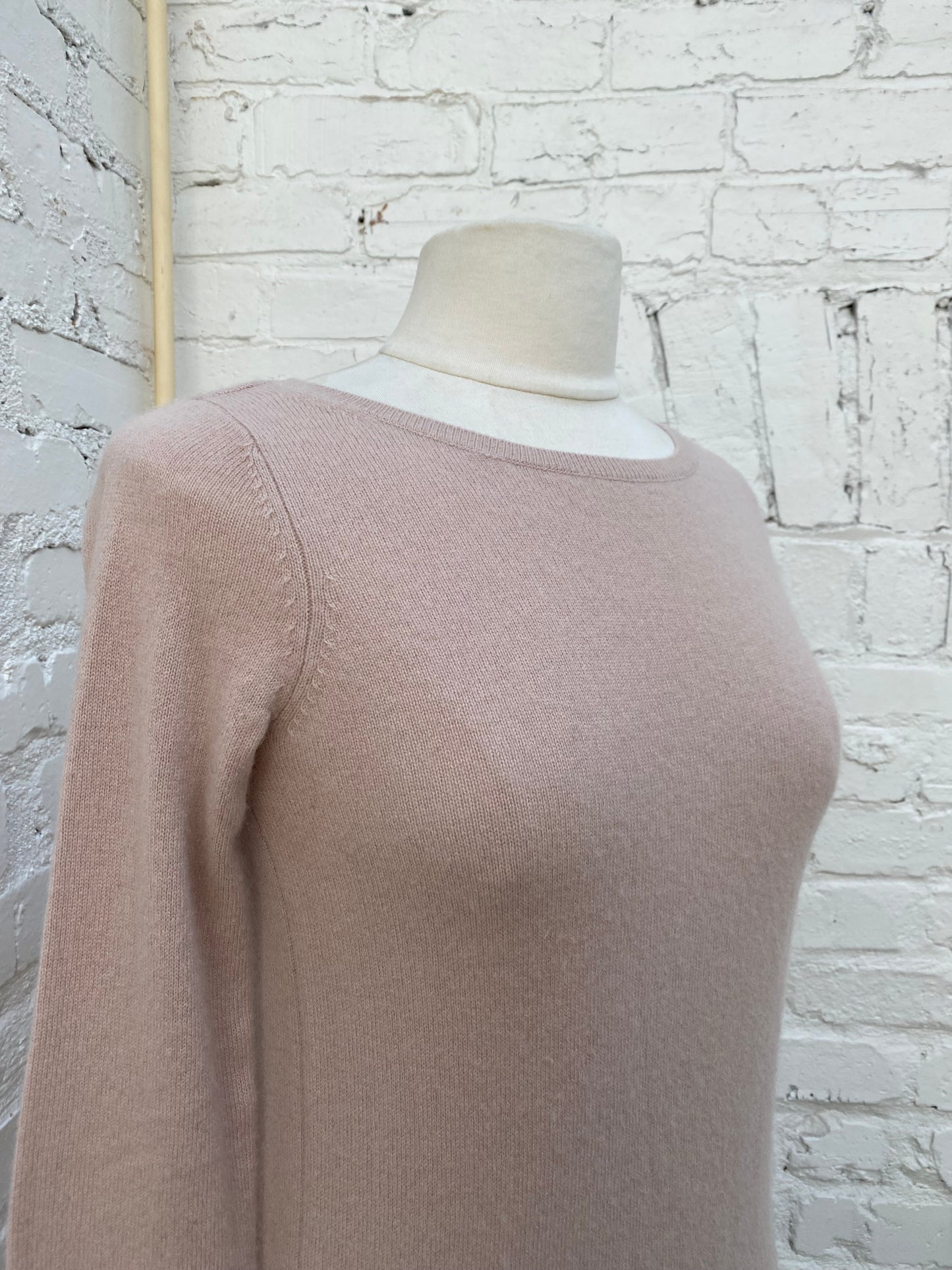 Neiman Marcus Pink Cashmere Sweater, S