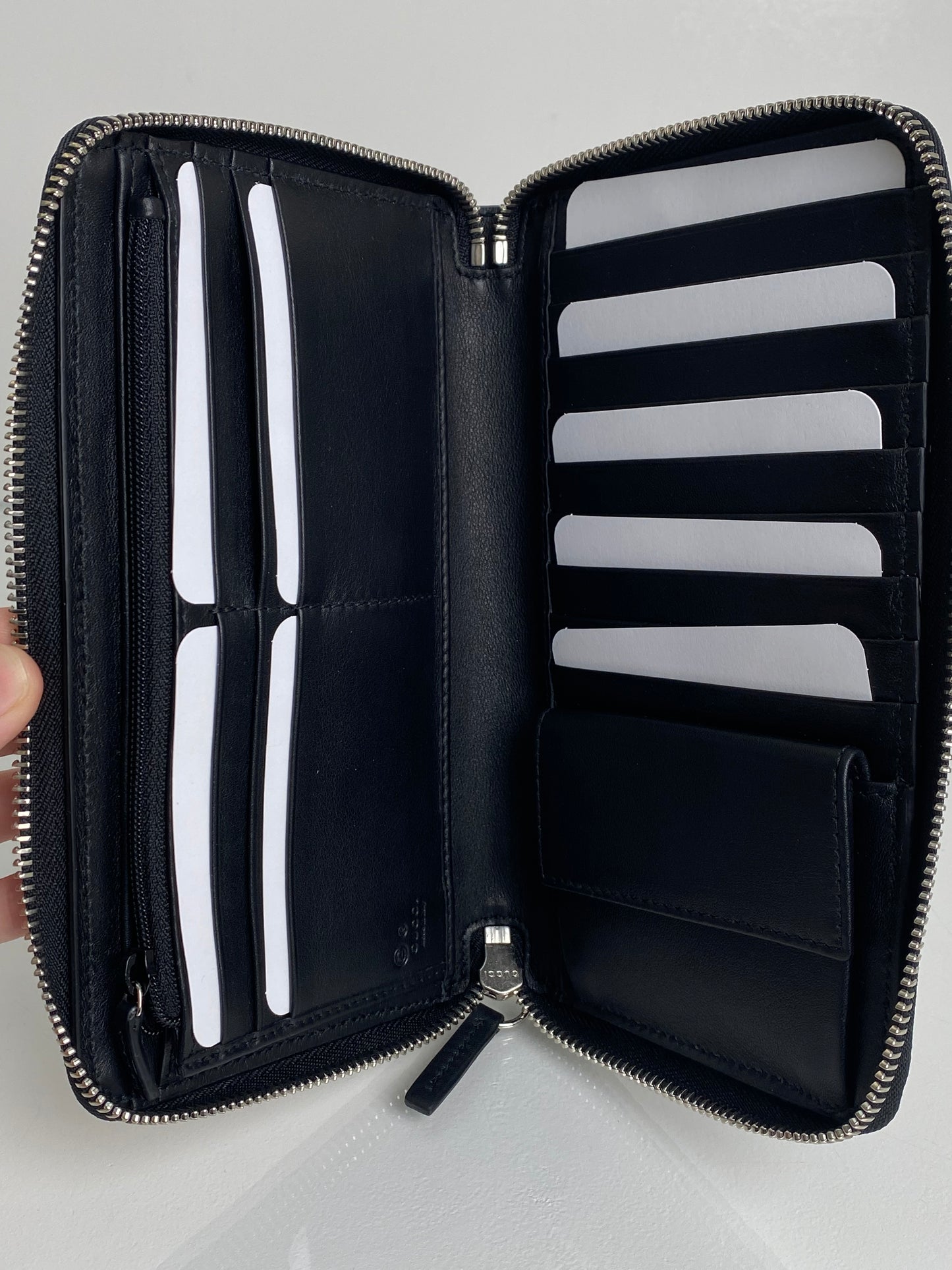 Gucci Black Microguccisma Zip Wallet SHW