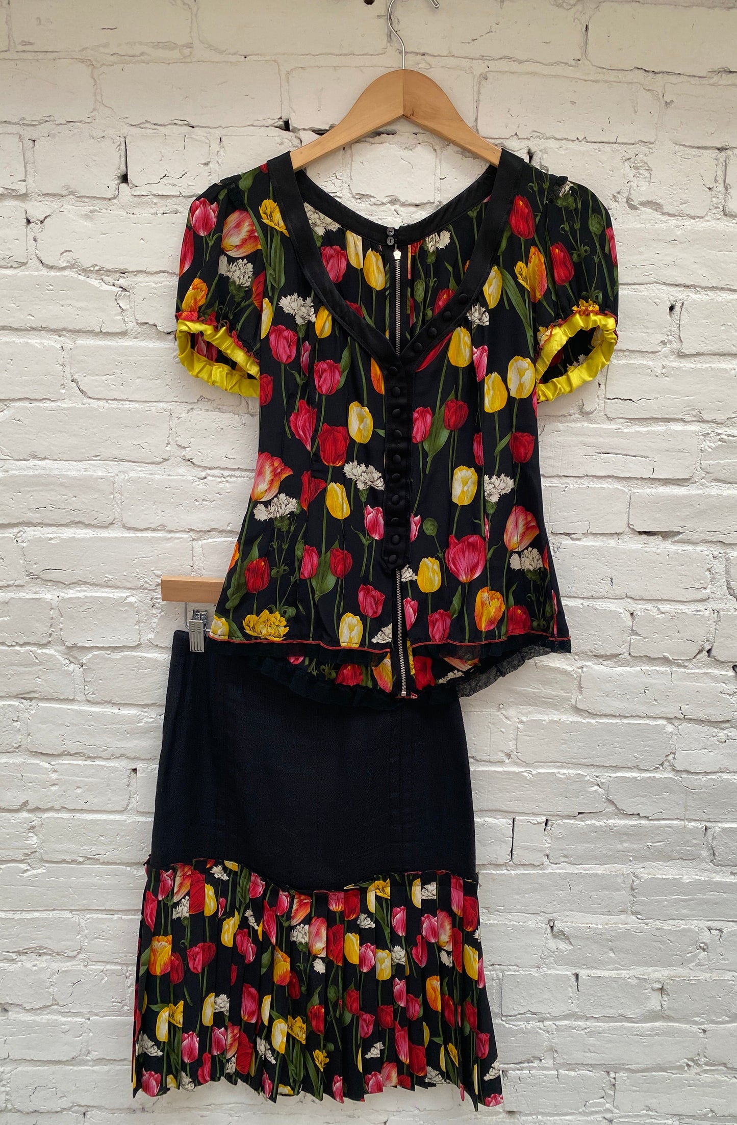 Dolce & Gabbana Black Tulip Skirt Set, 40