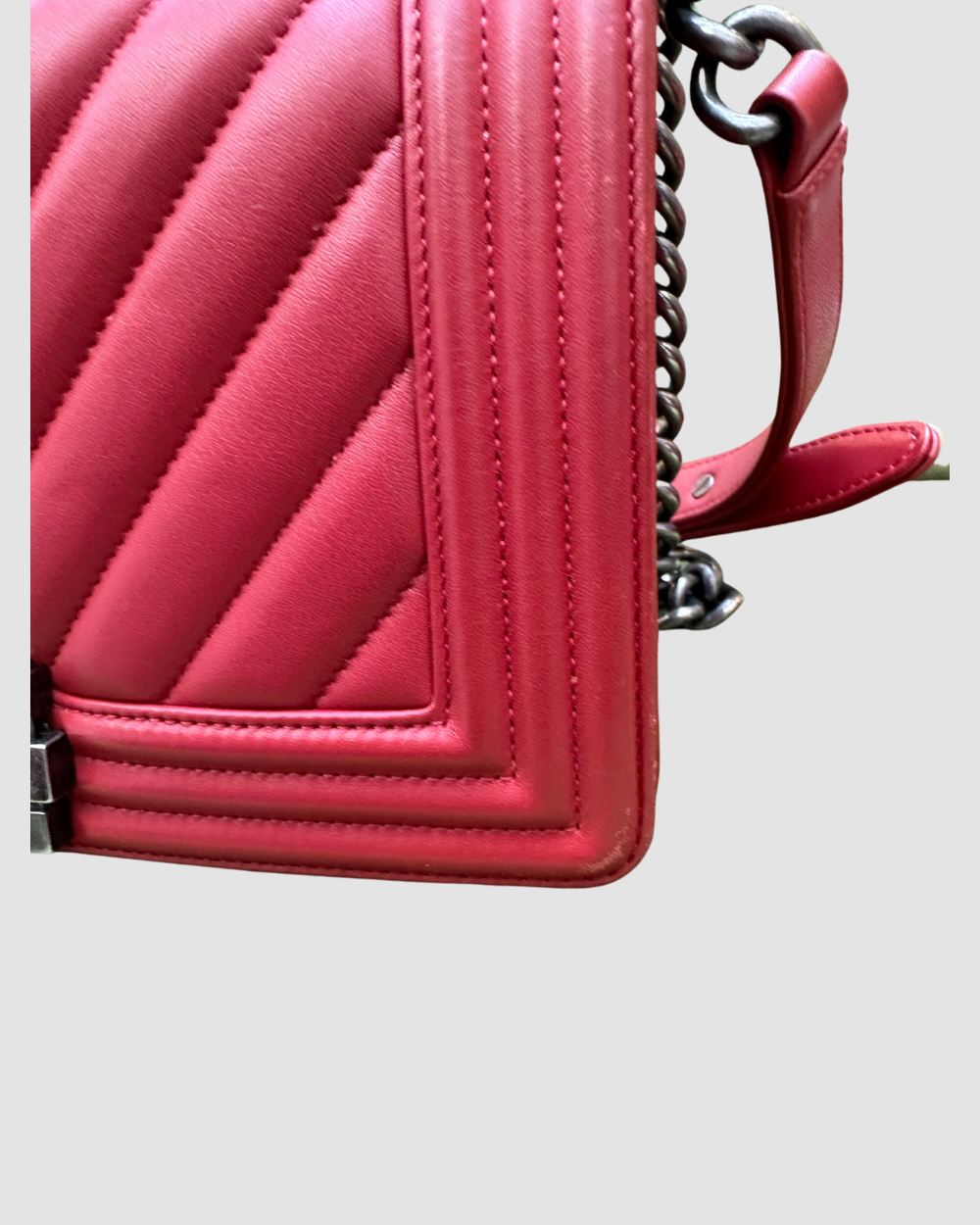 Chanel Red Chevron Lambskin Leather Medium Boy Bag RHW