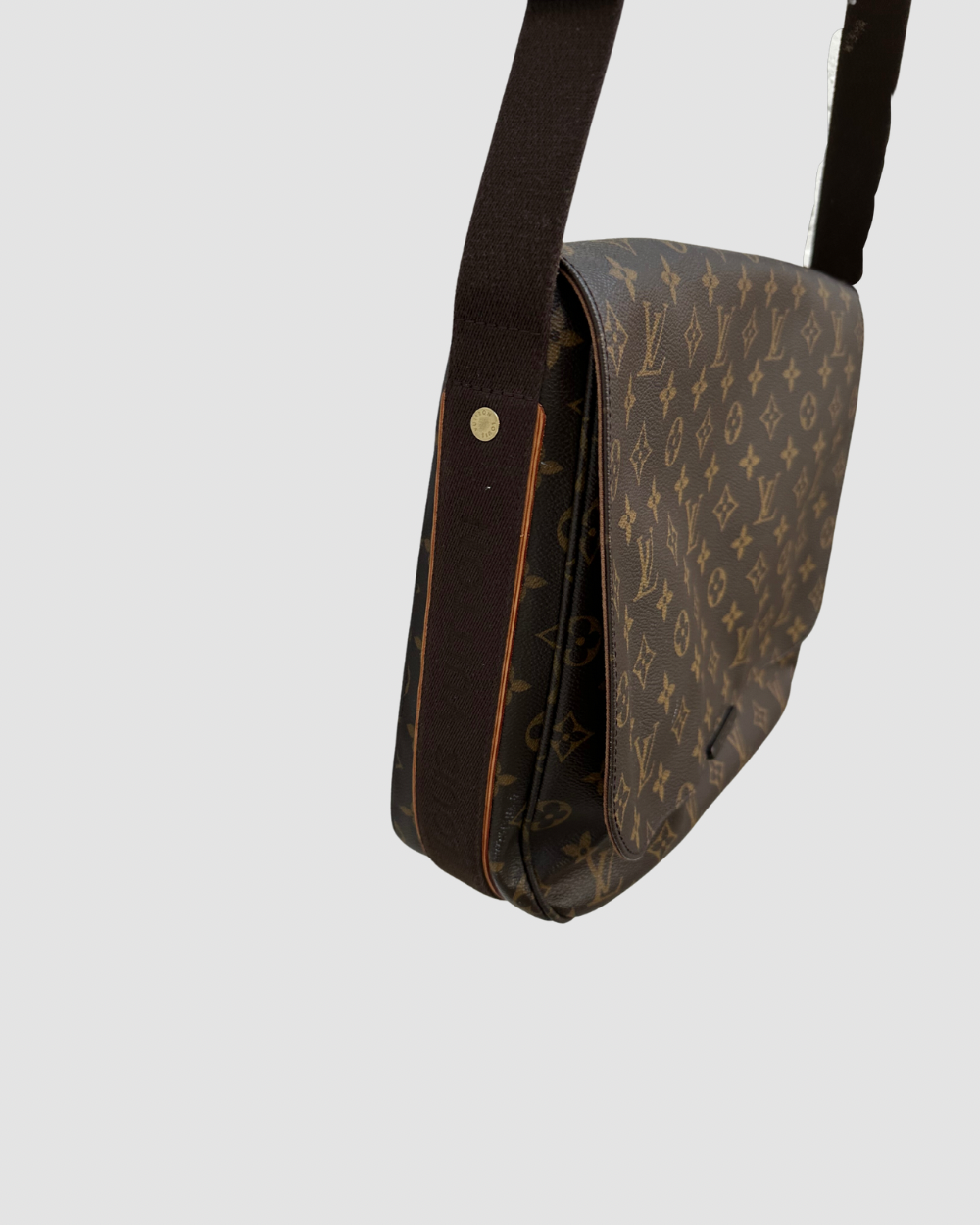 Louis Vuitton Messenger Beaubourg MM
