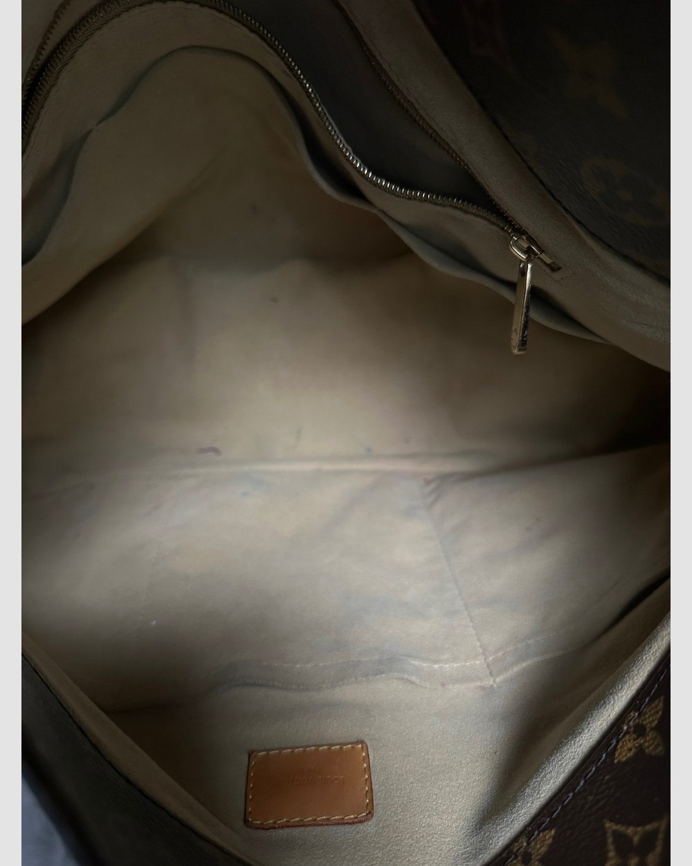 Louis Vuitton Artsy Monogram Gm