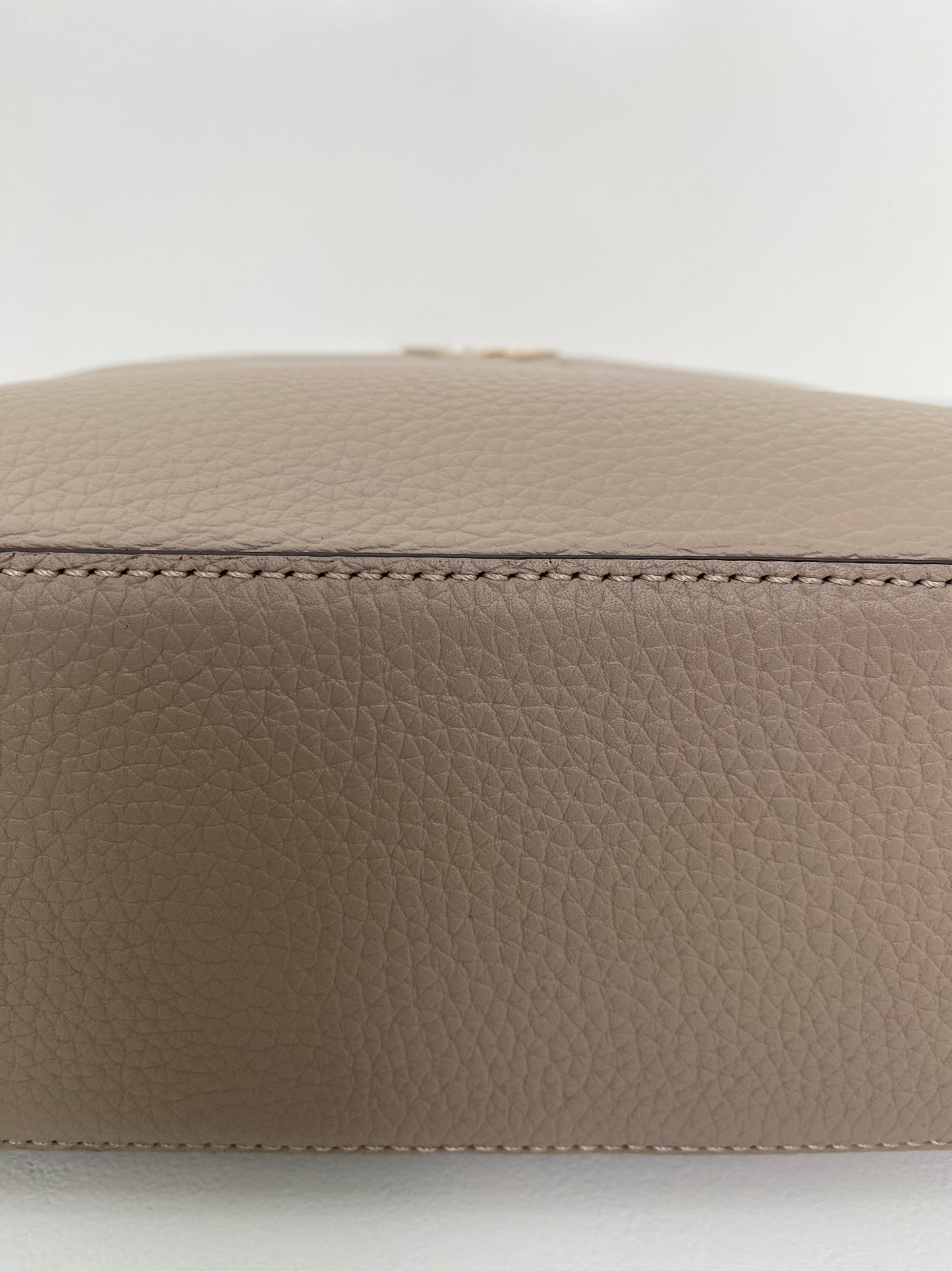 Louis Vuitton Leather Capucines Beige & Exotic Bag