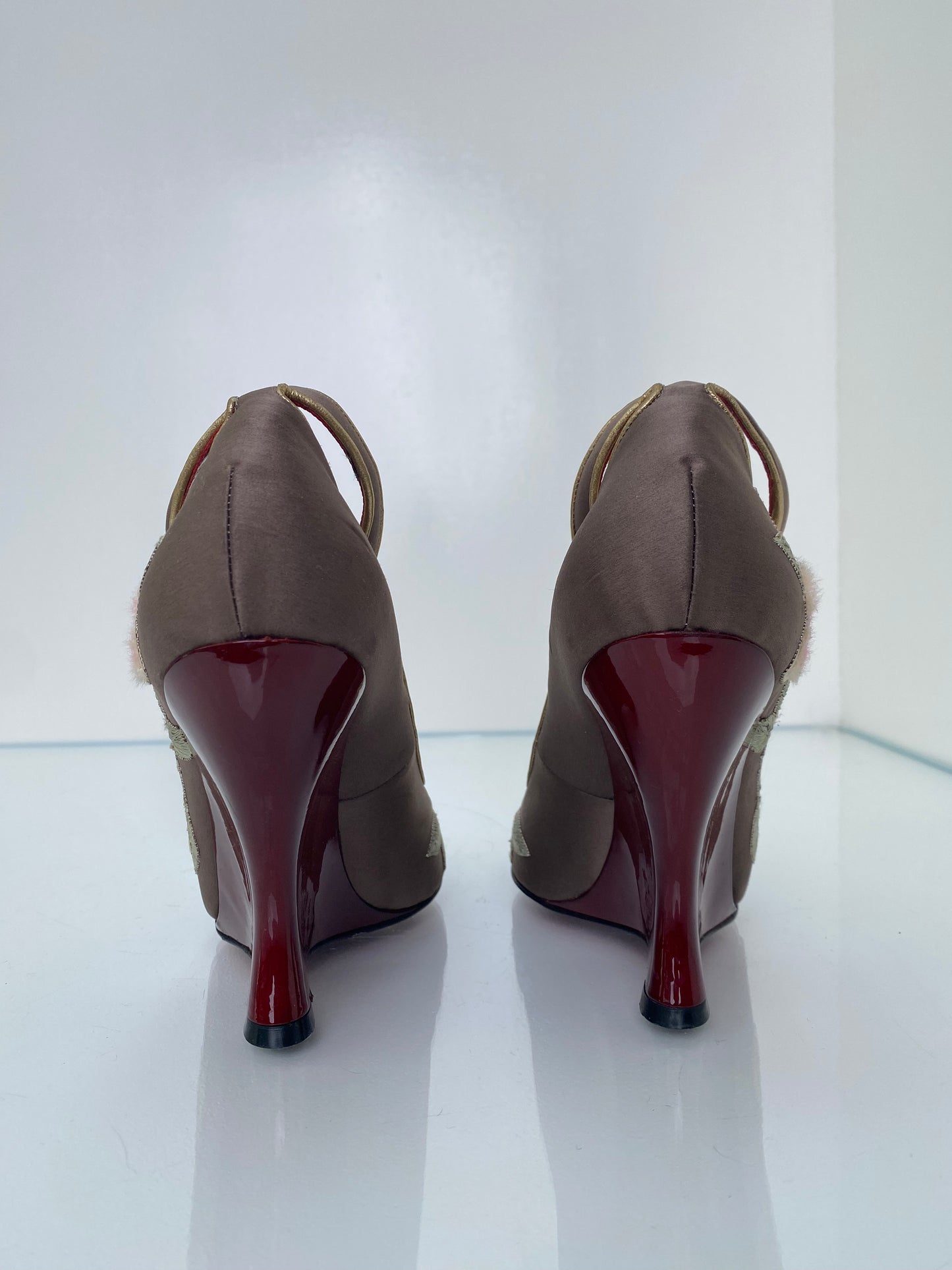 Yves Saint Laurent Flower Heels, 40