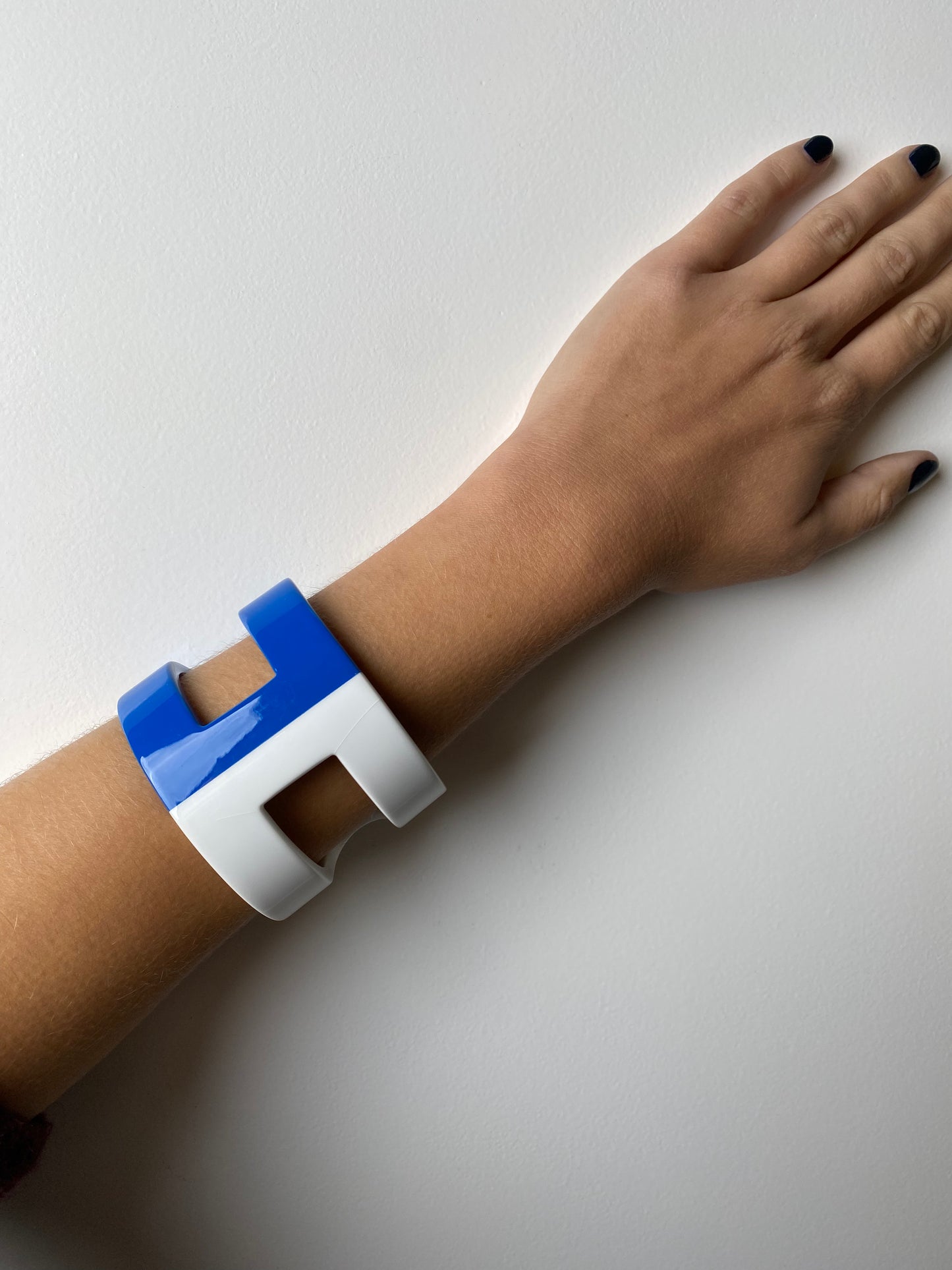 Hermes Resin Cuff White/Blue