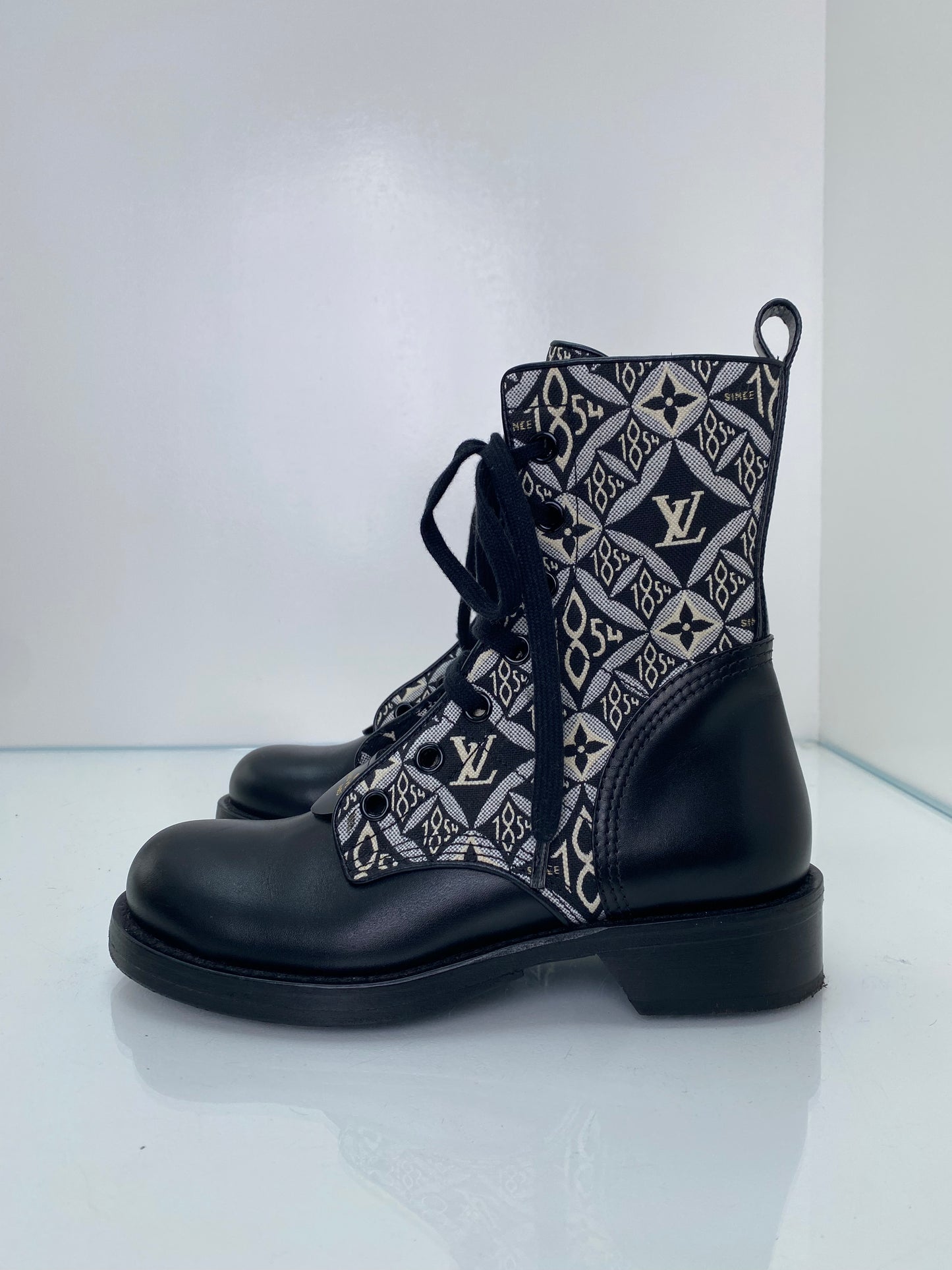 Louis Vuitton Metropolis Ranger Canvas 1854 Boots 38.5