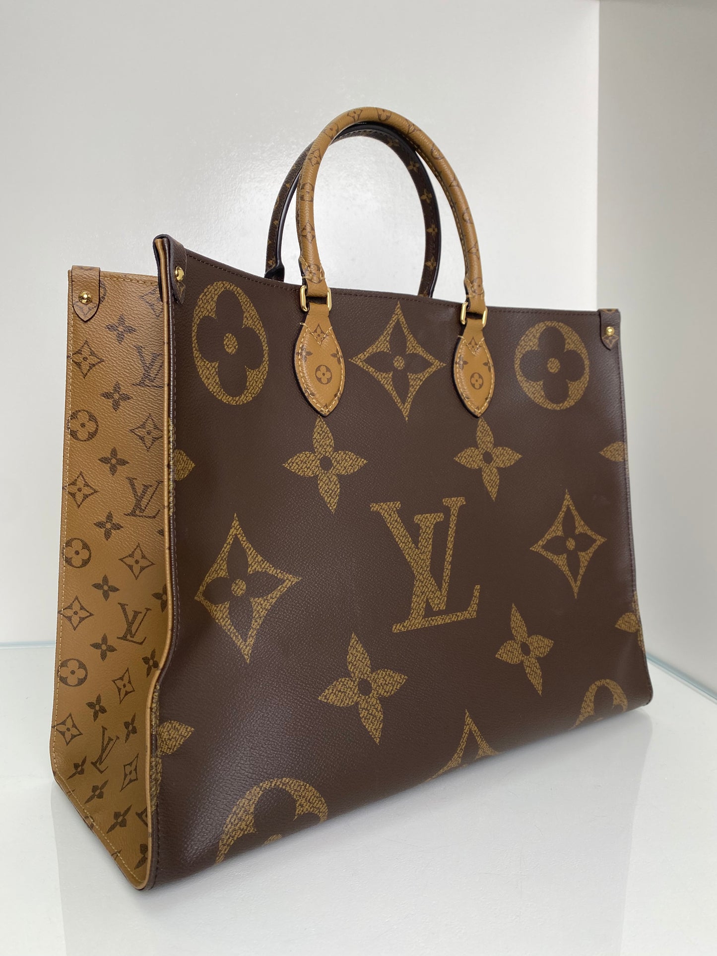 Louis Vuitton Giant Reverse Monogram On The Go GM