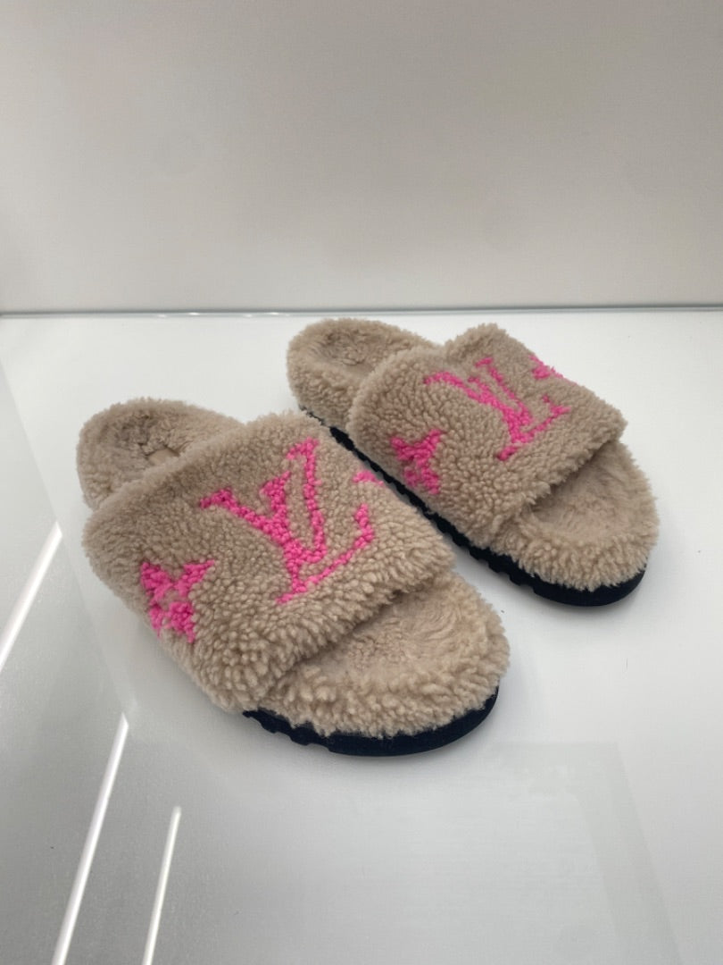 Louis vuitton top sherpa slides