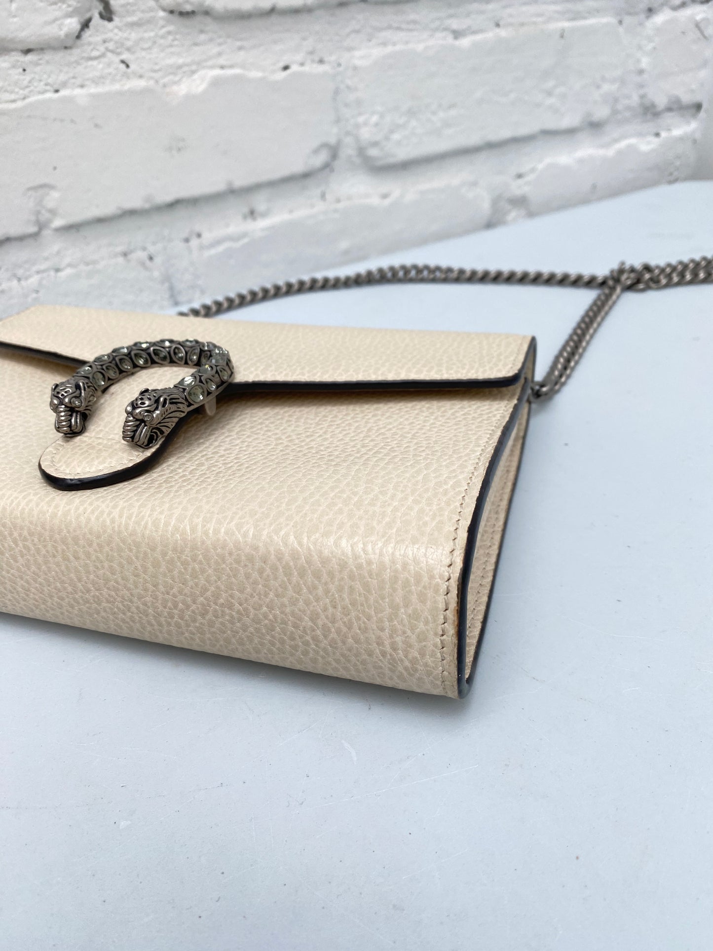 Gucci White Leather Dionysus WOC